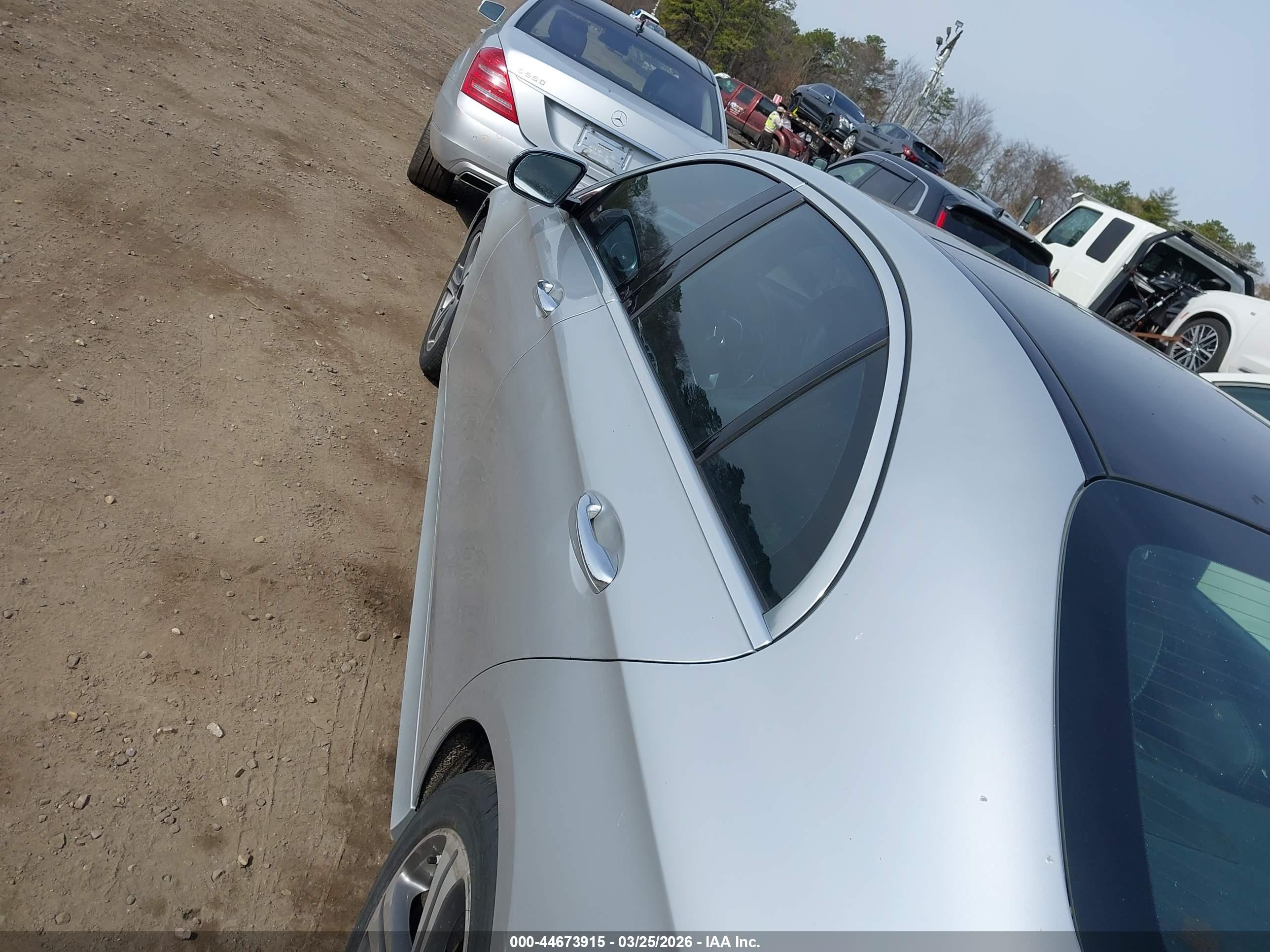 MERCEDES-BENZ E image 6