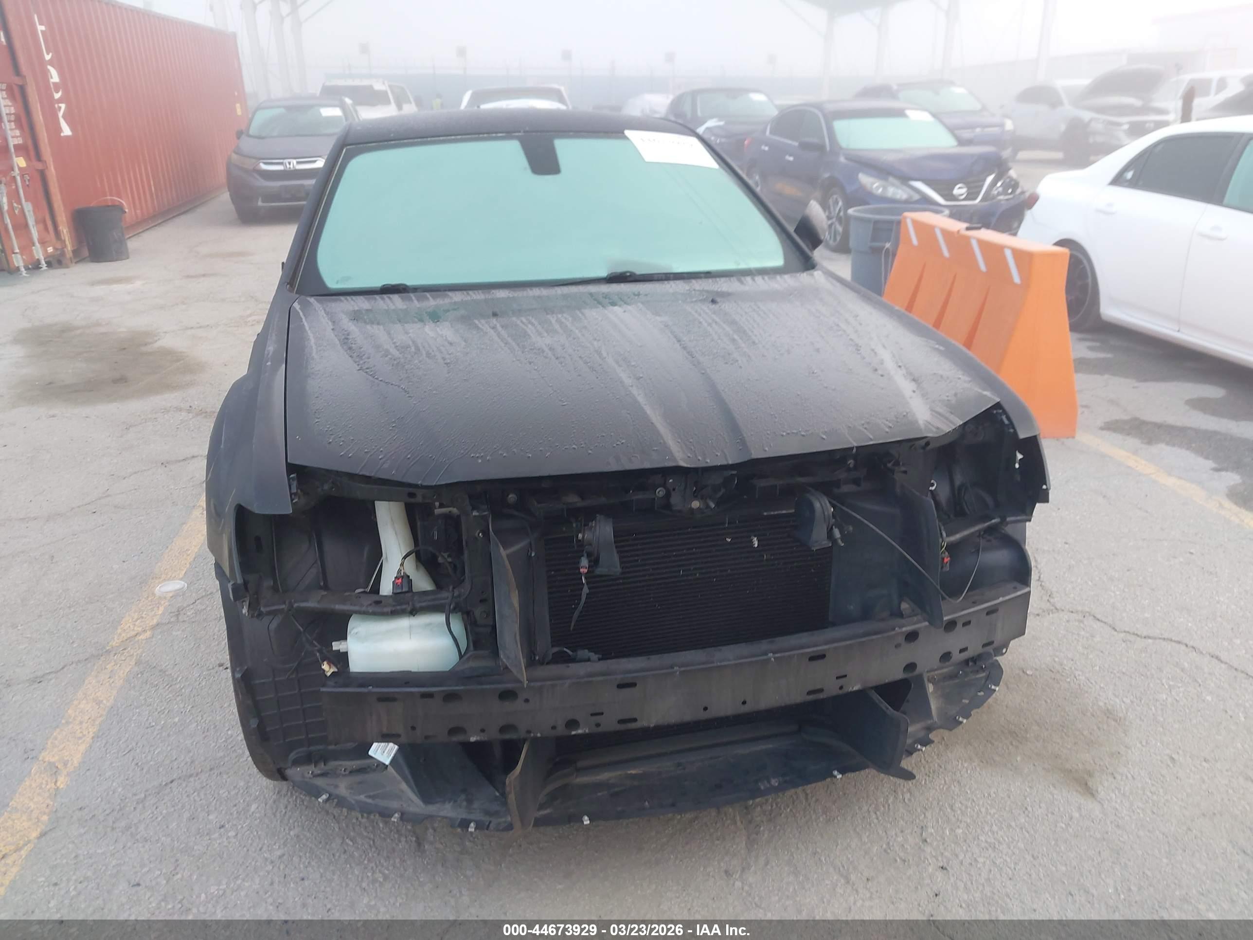 CHRYSLER 300 image 6