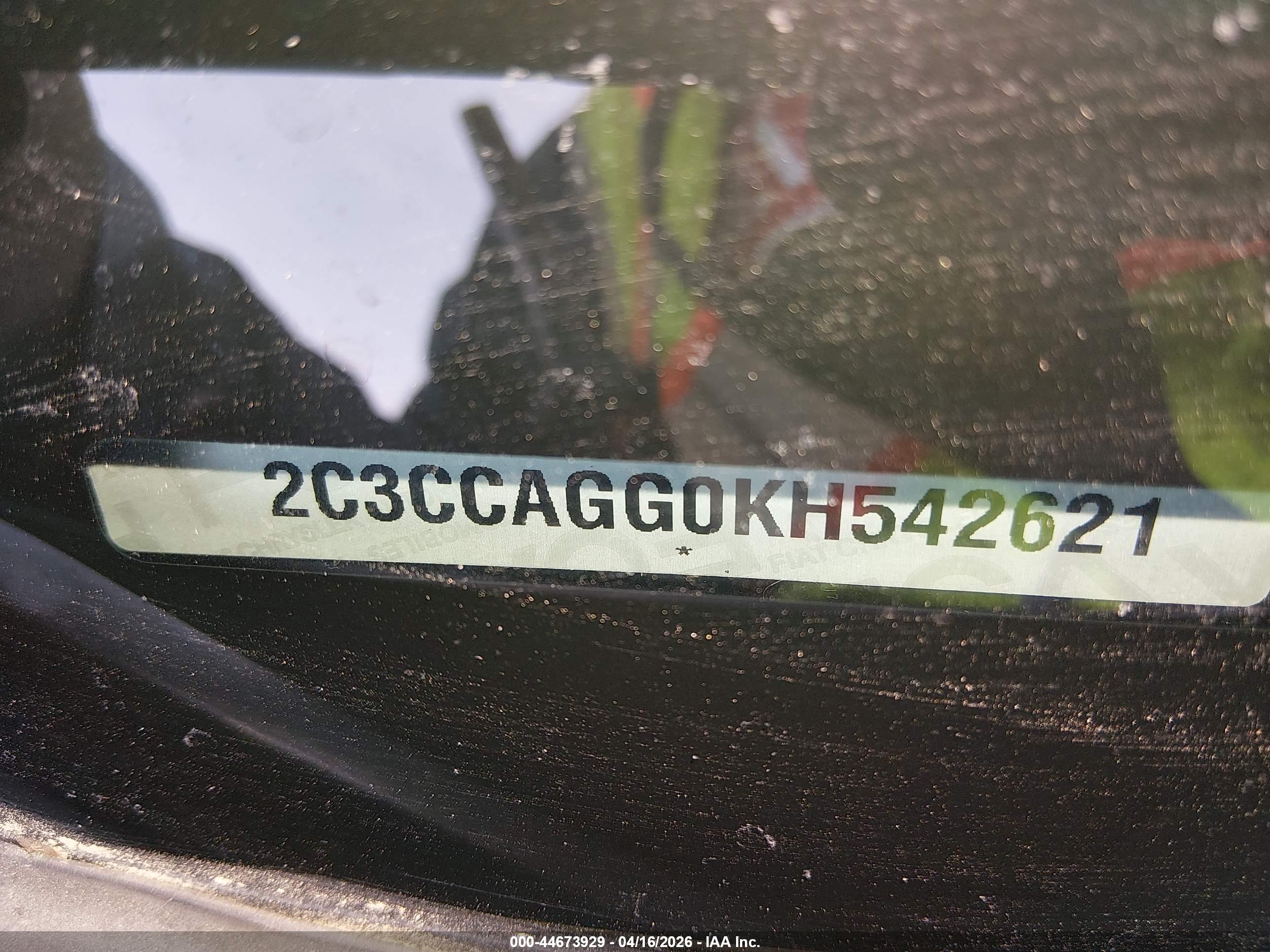 CHRYSLER 300 image 9