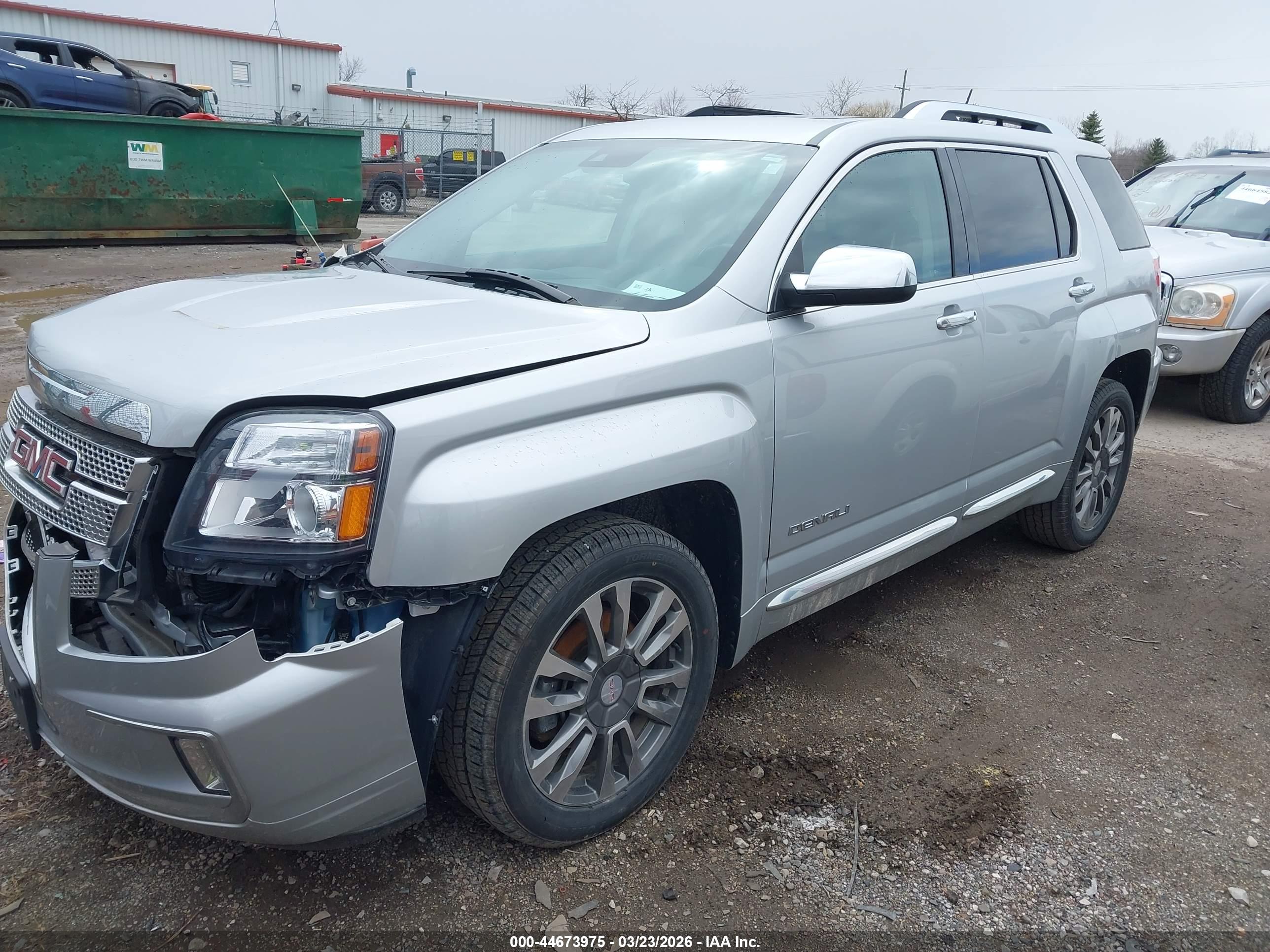 GMC TERRAIN image 2