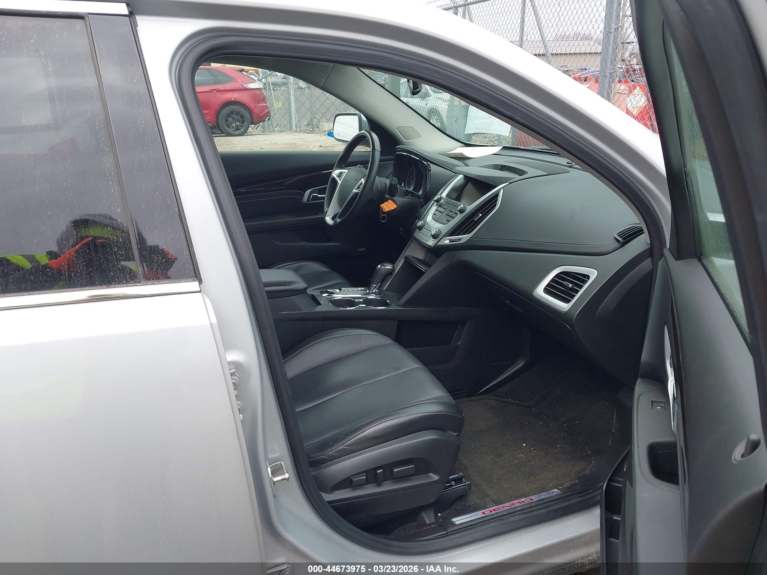 GMC TERRAIN image 5