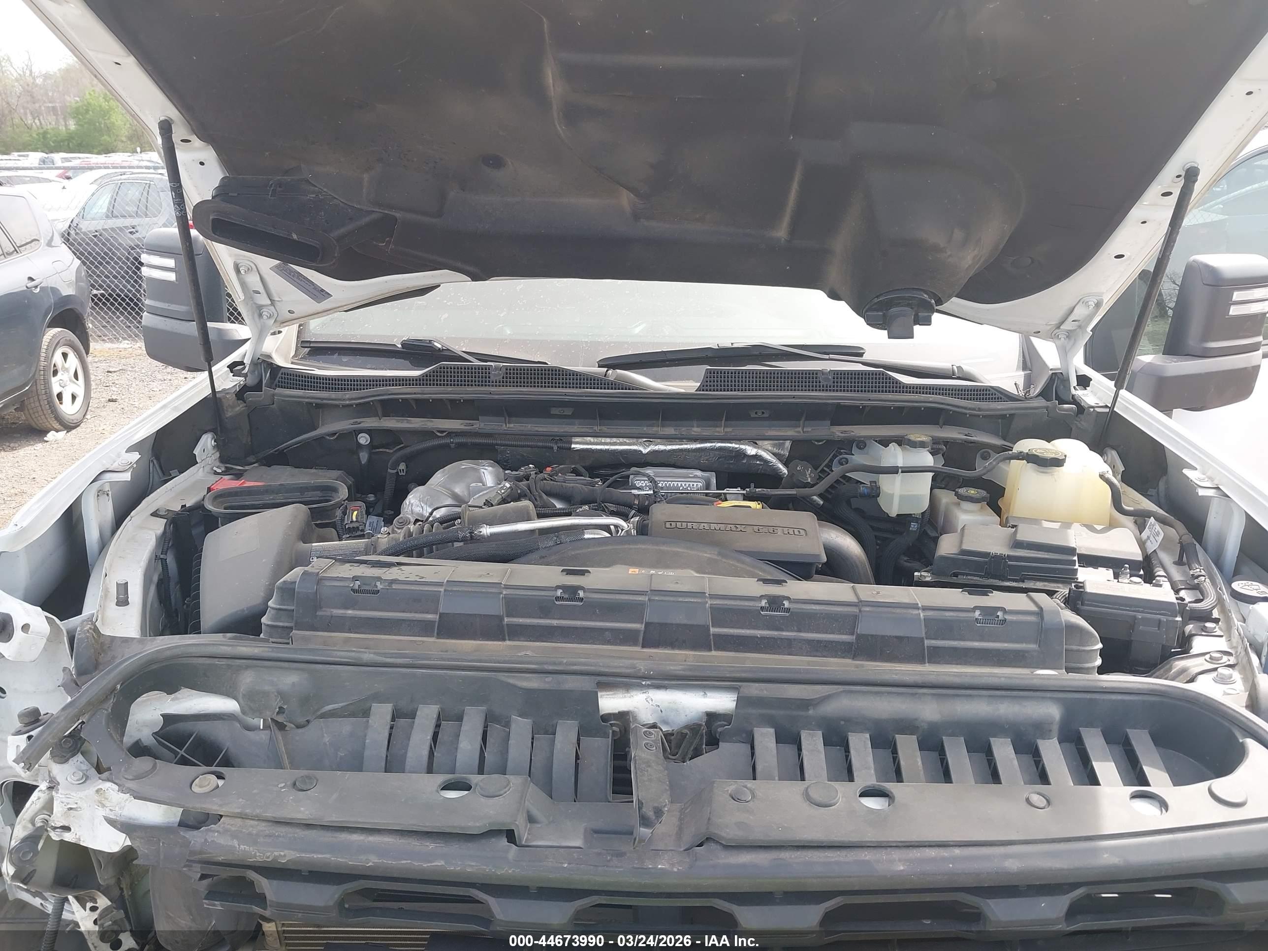 CHEVROLET SILVERADO image 10