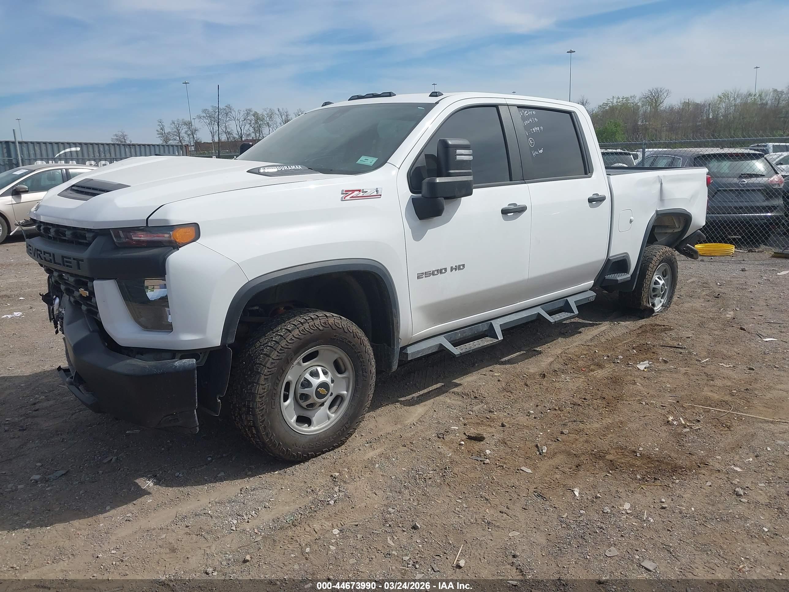 CHEVROLET SILVERADO image 2