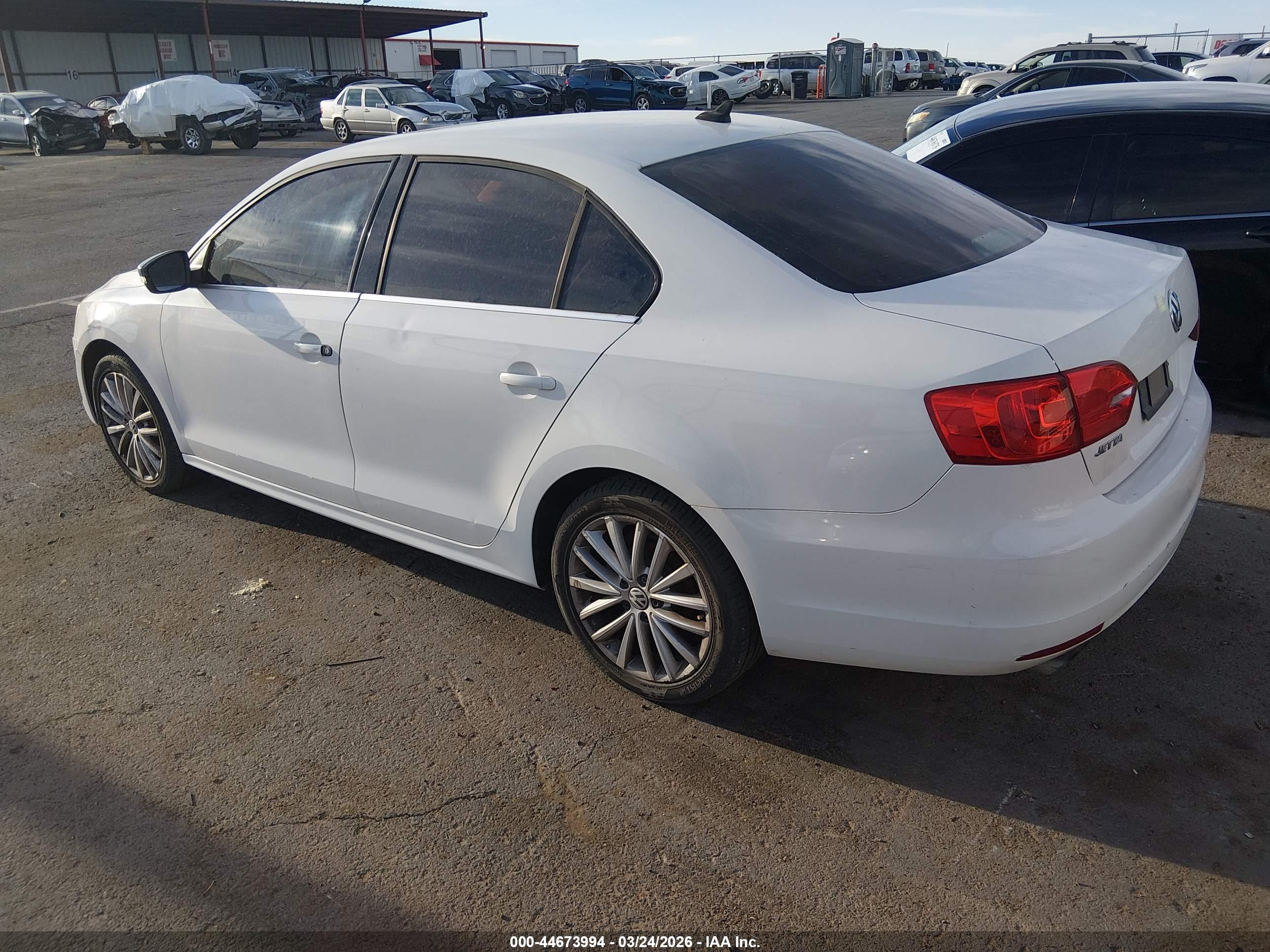 VOLKSWAGEN JETTA image 3