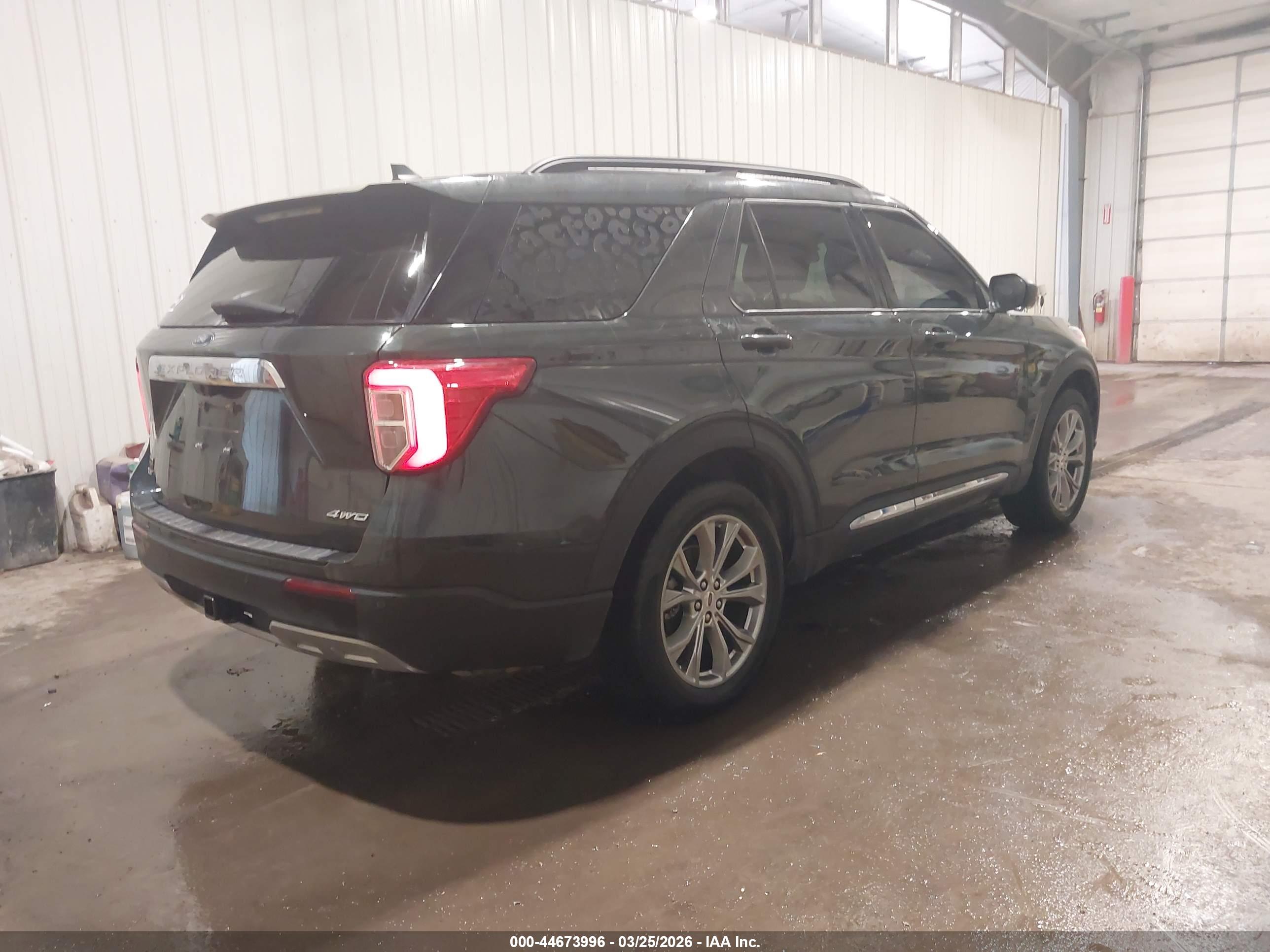 FORD EXPLORER image 4