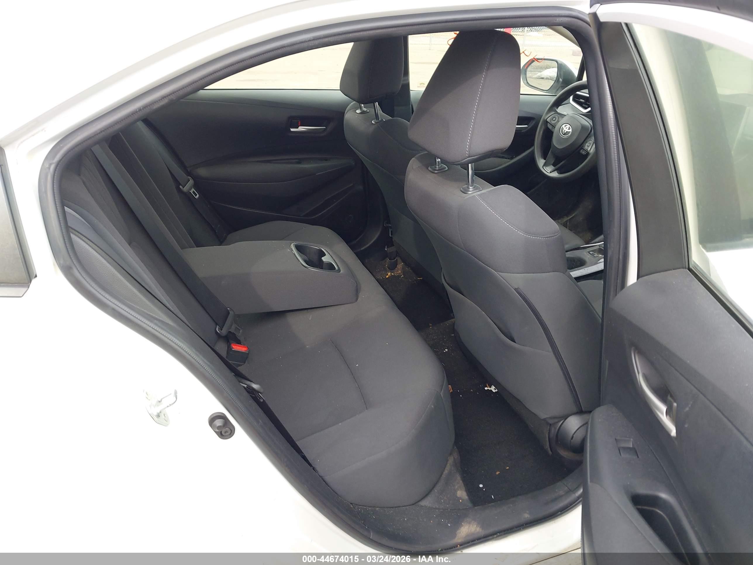 TOYOTA COROLLA image 8