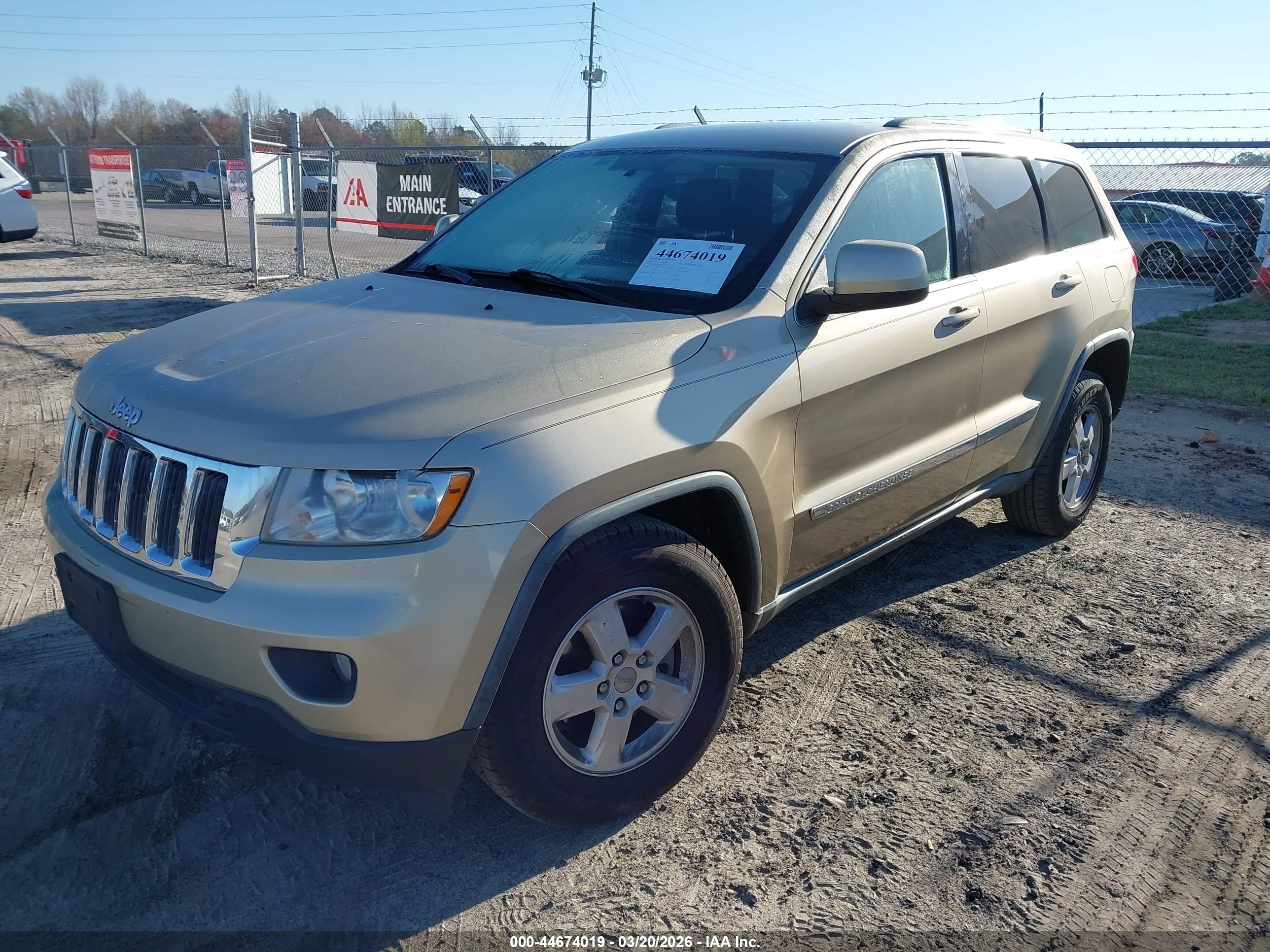 JEEP GRAND image 2