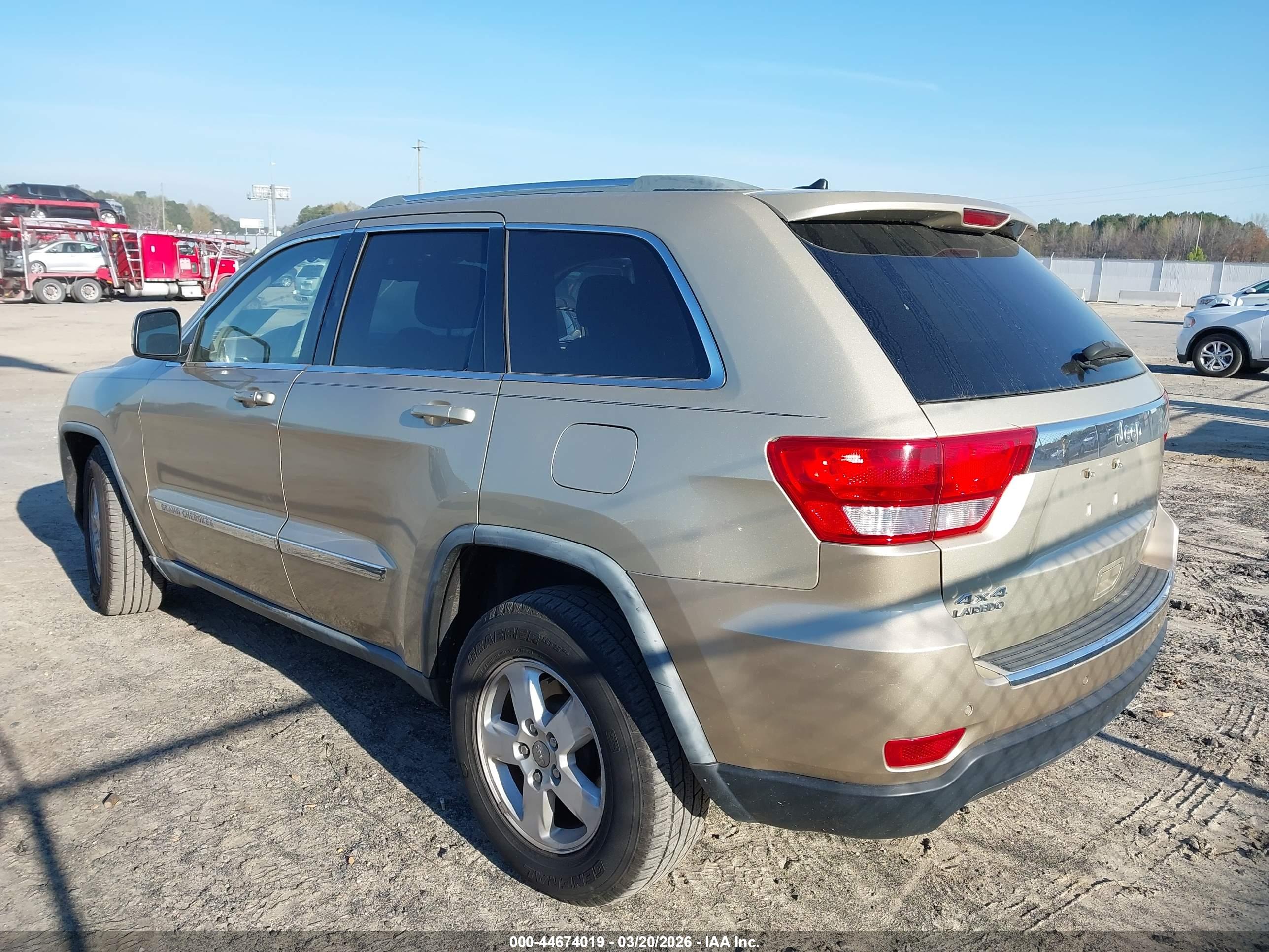 JEEP GRAND image 3