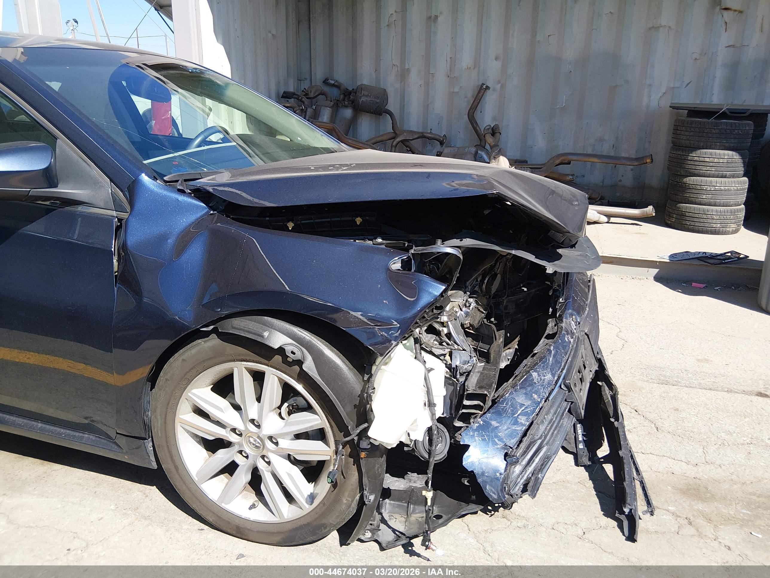 TOYOTA AVALON image 6