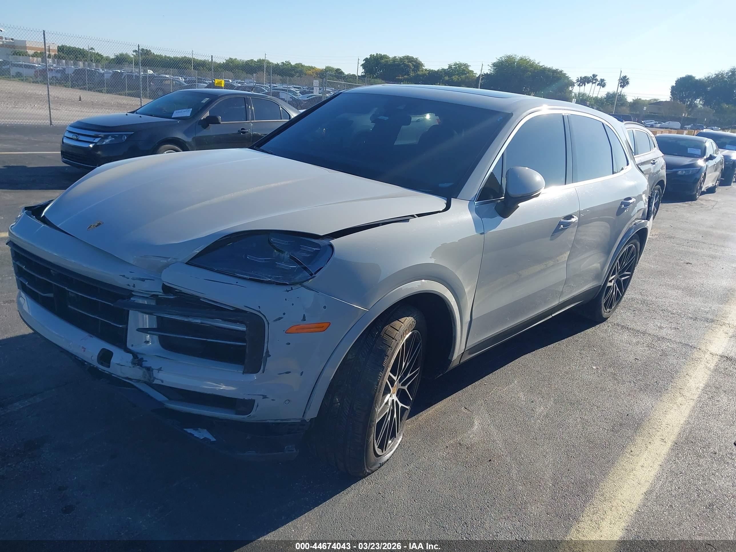 PORSCHE CAYENNE image 2