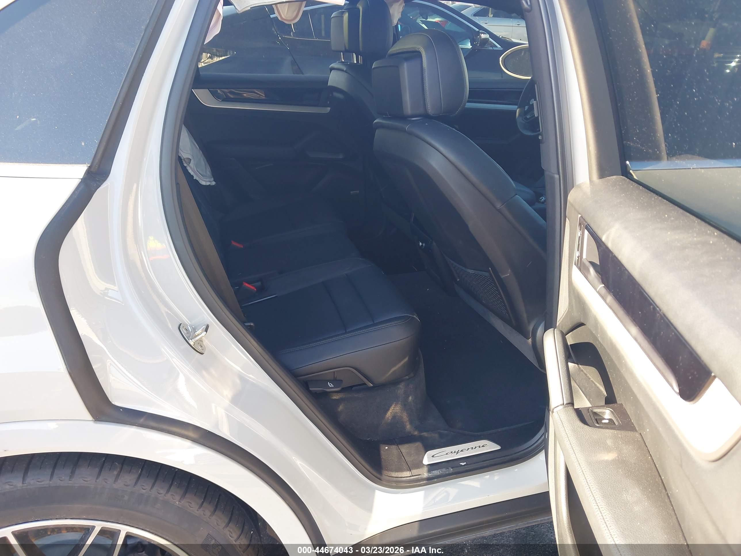PORSCHE CAYENNE image 8