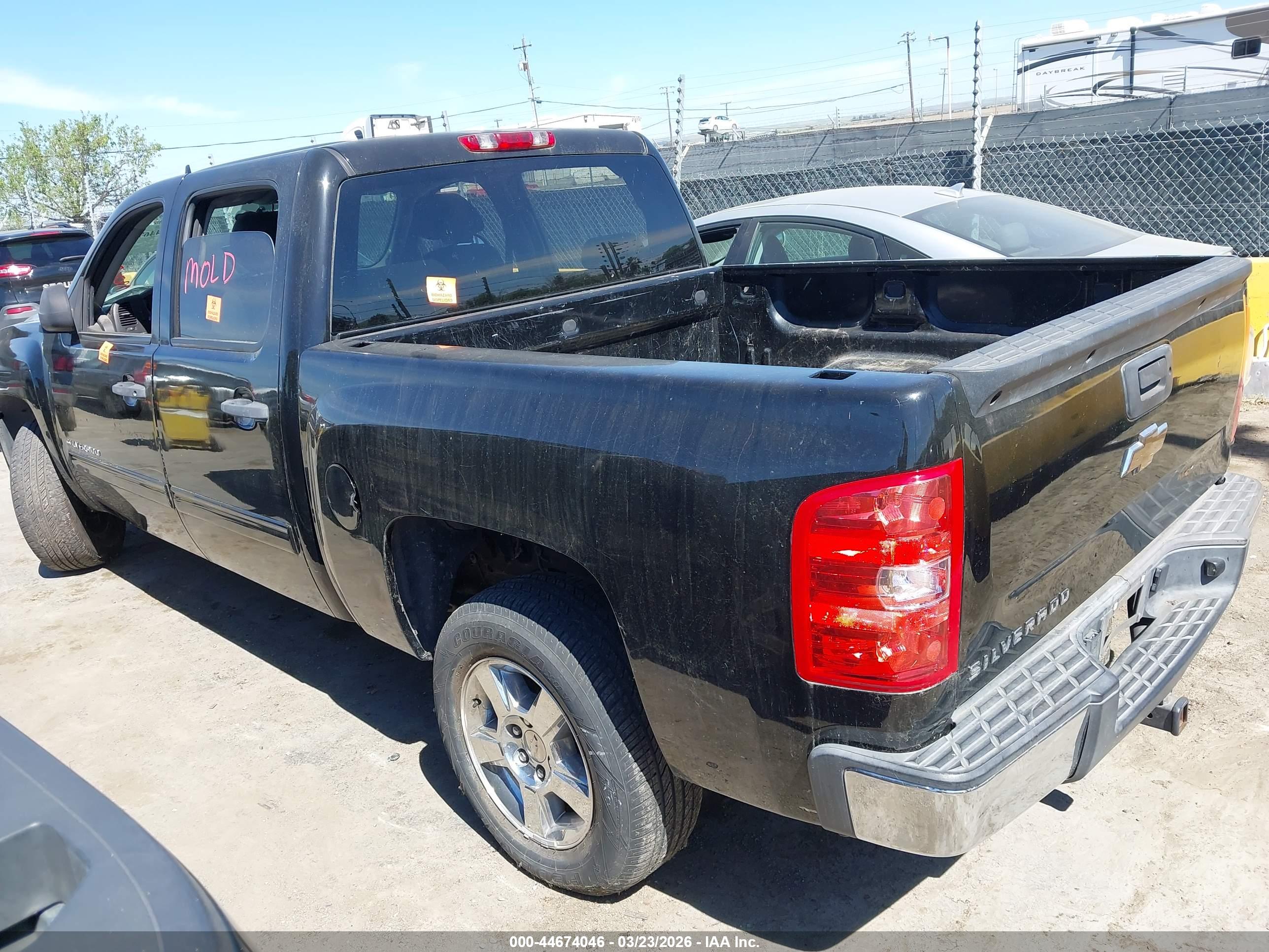 CHEVROLET SILVERADO image 3