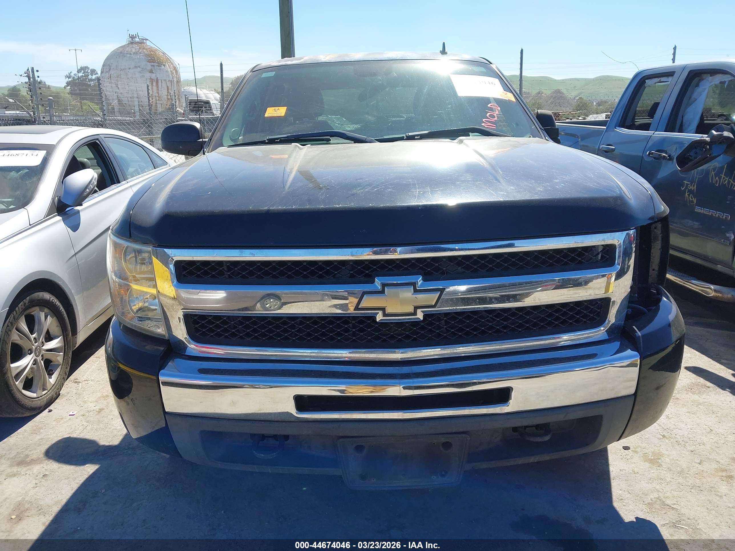 CHEVROLET SILVERADO image 6