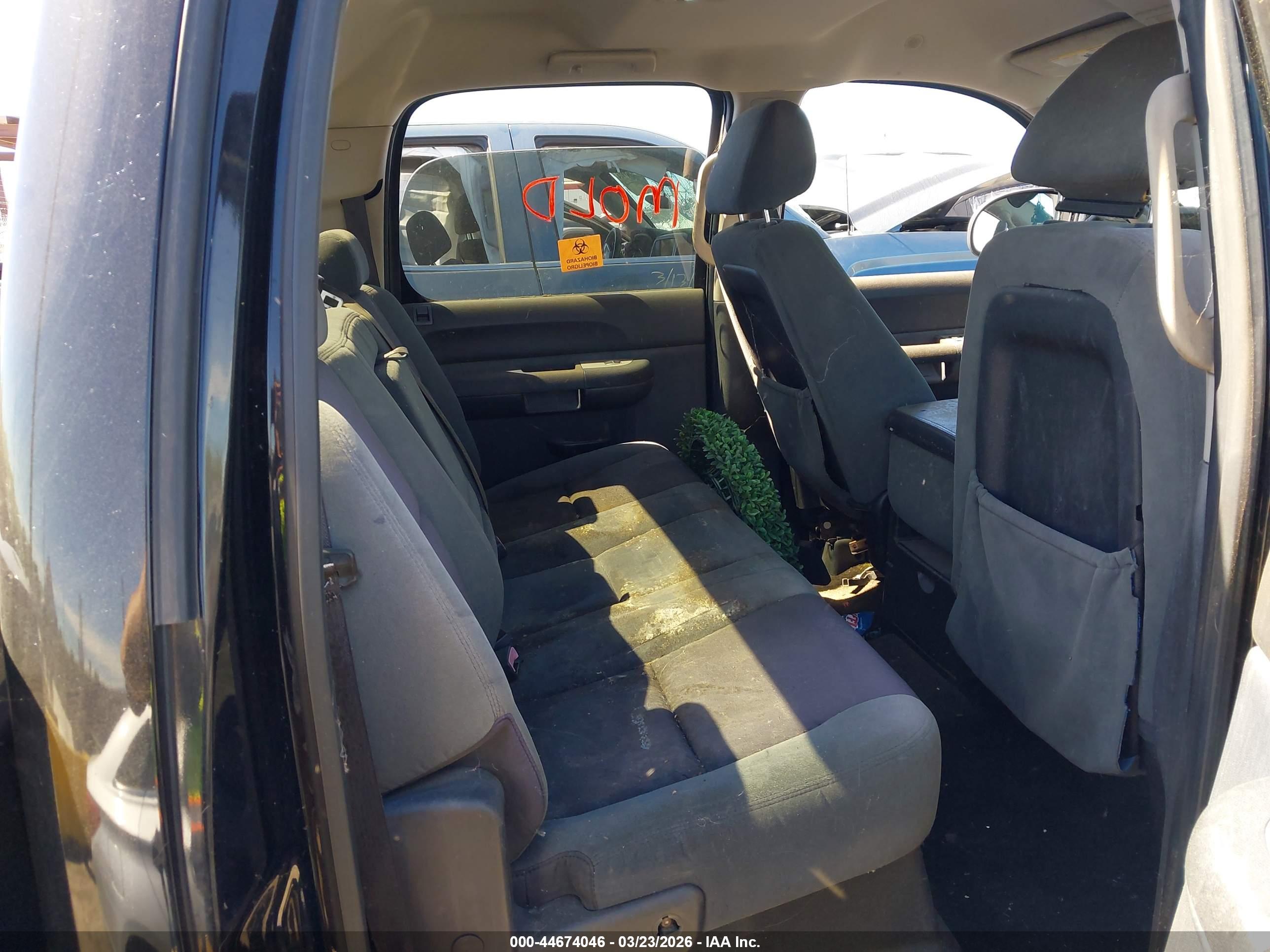 CHEVROLET SILVERADO image 8