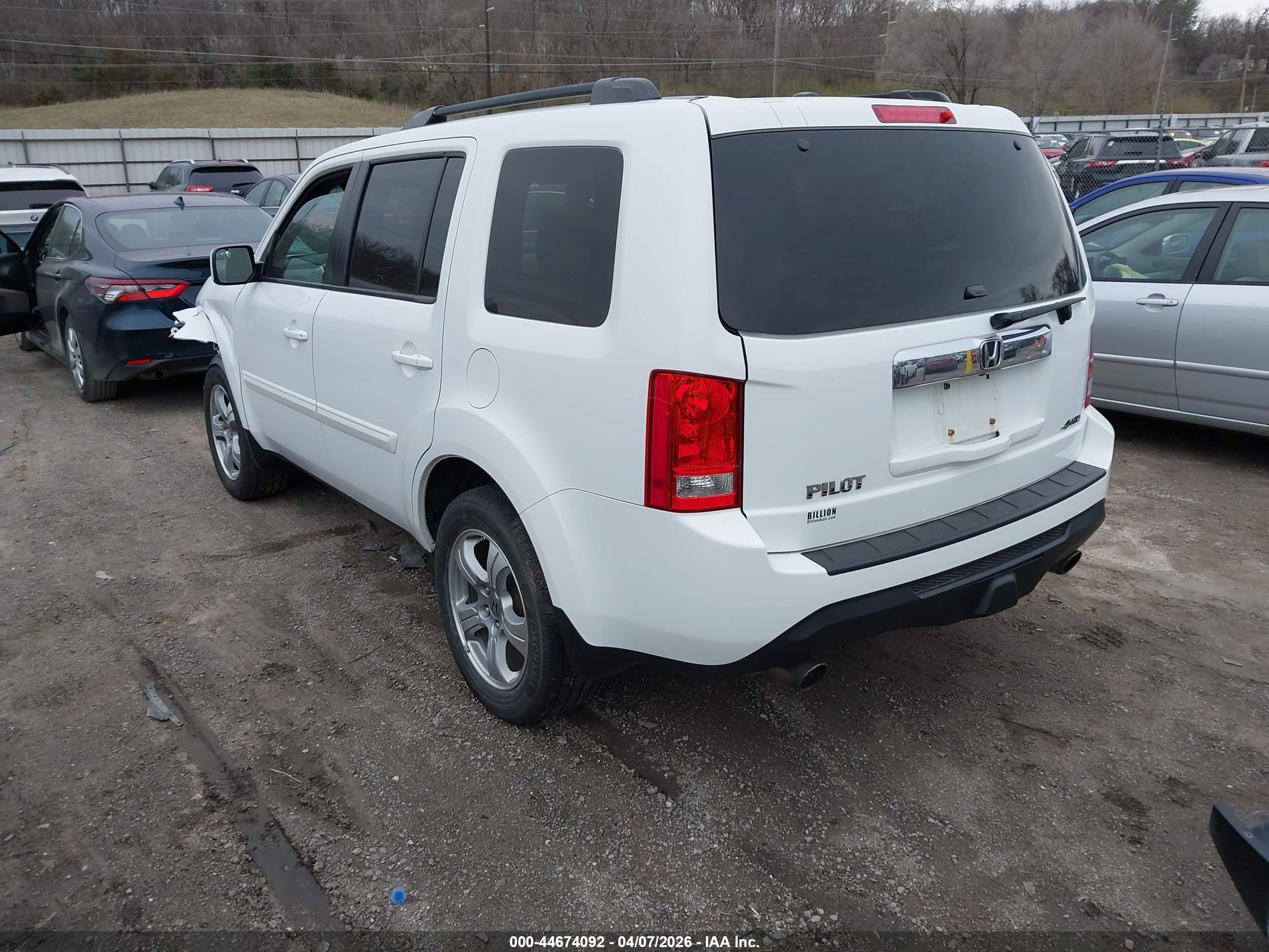 HONDA PILOT image 3