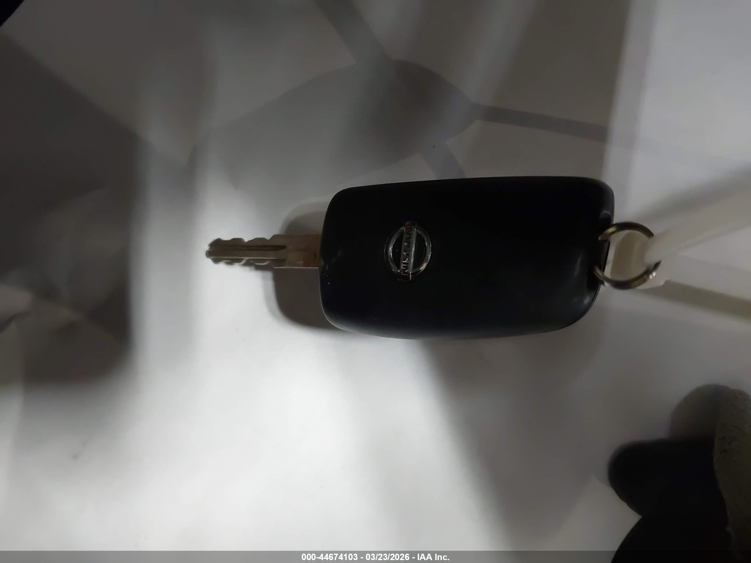NISSAN ROGUE image 11