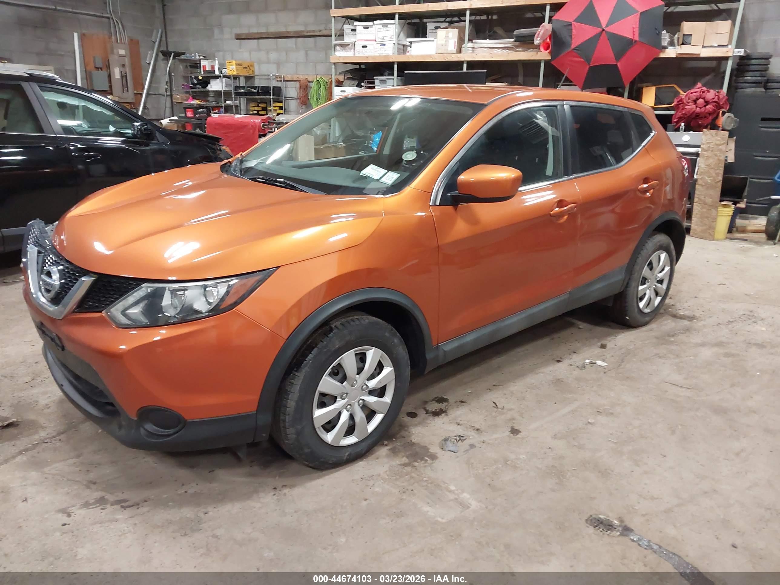 NISSAN ROGUE image 2