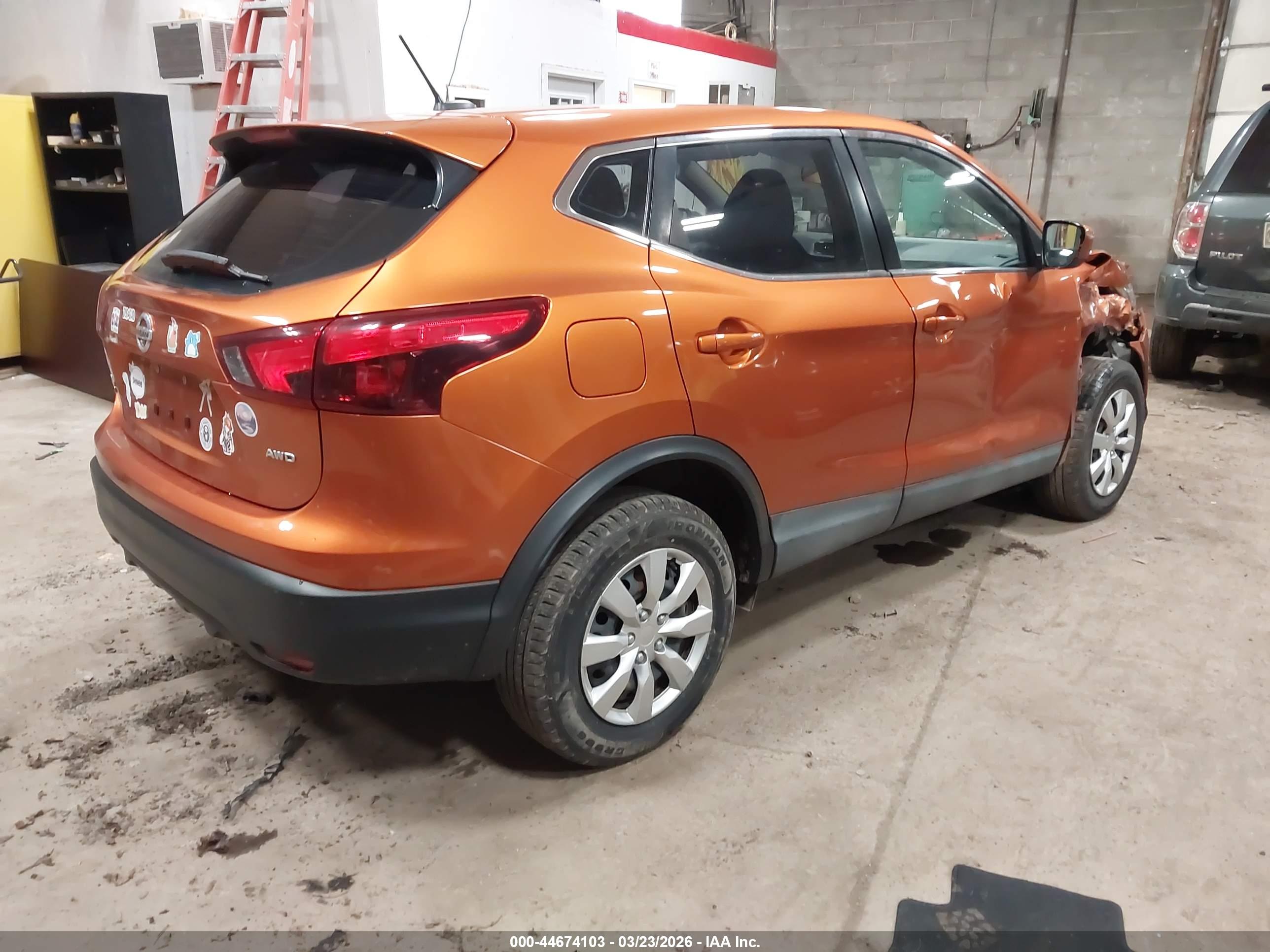 NISSAN ROGUE image 4
