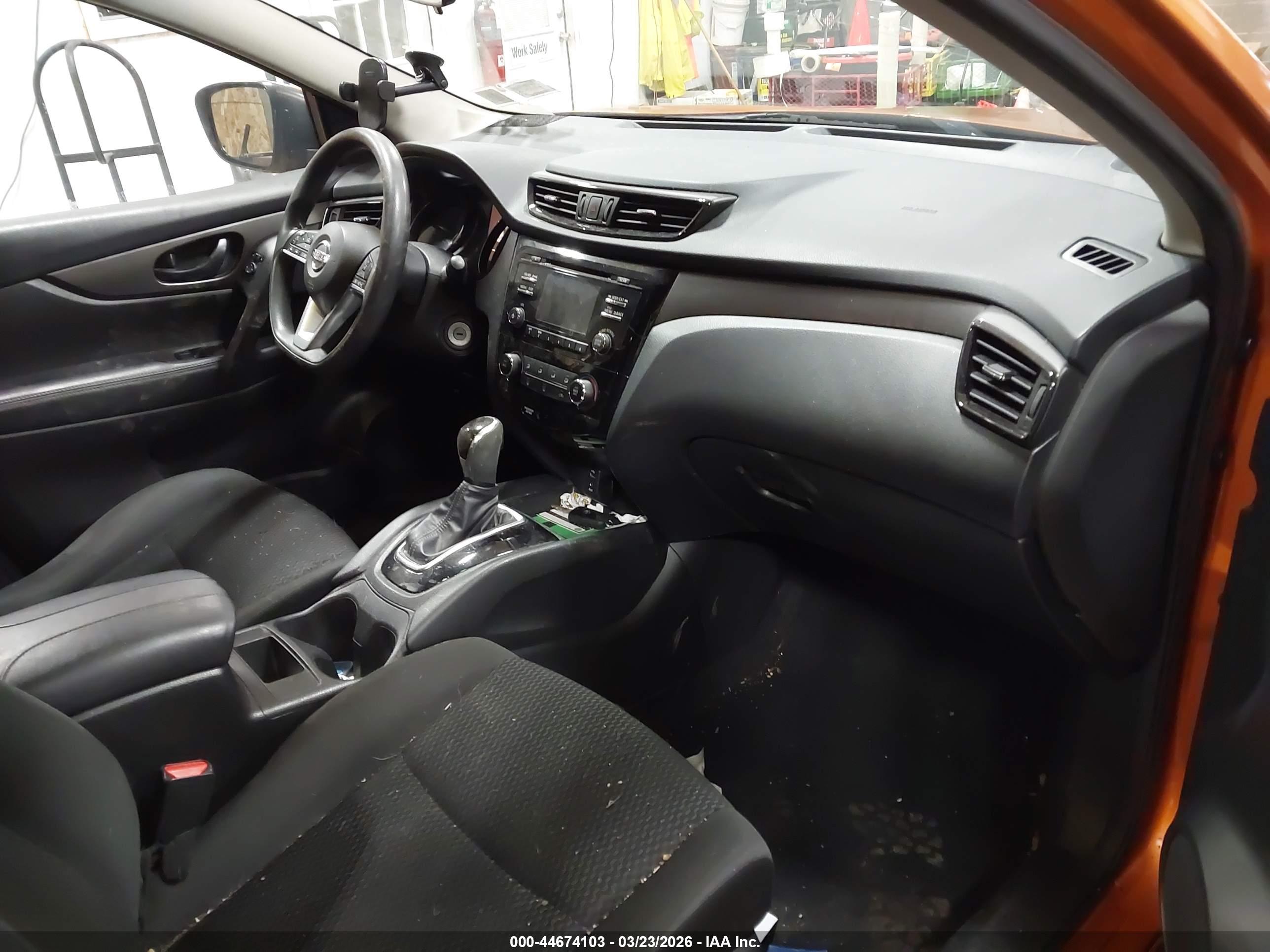 NISSAN ROGUE image 5
