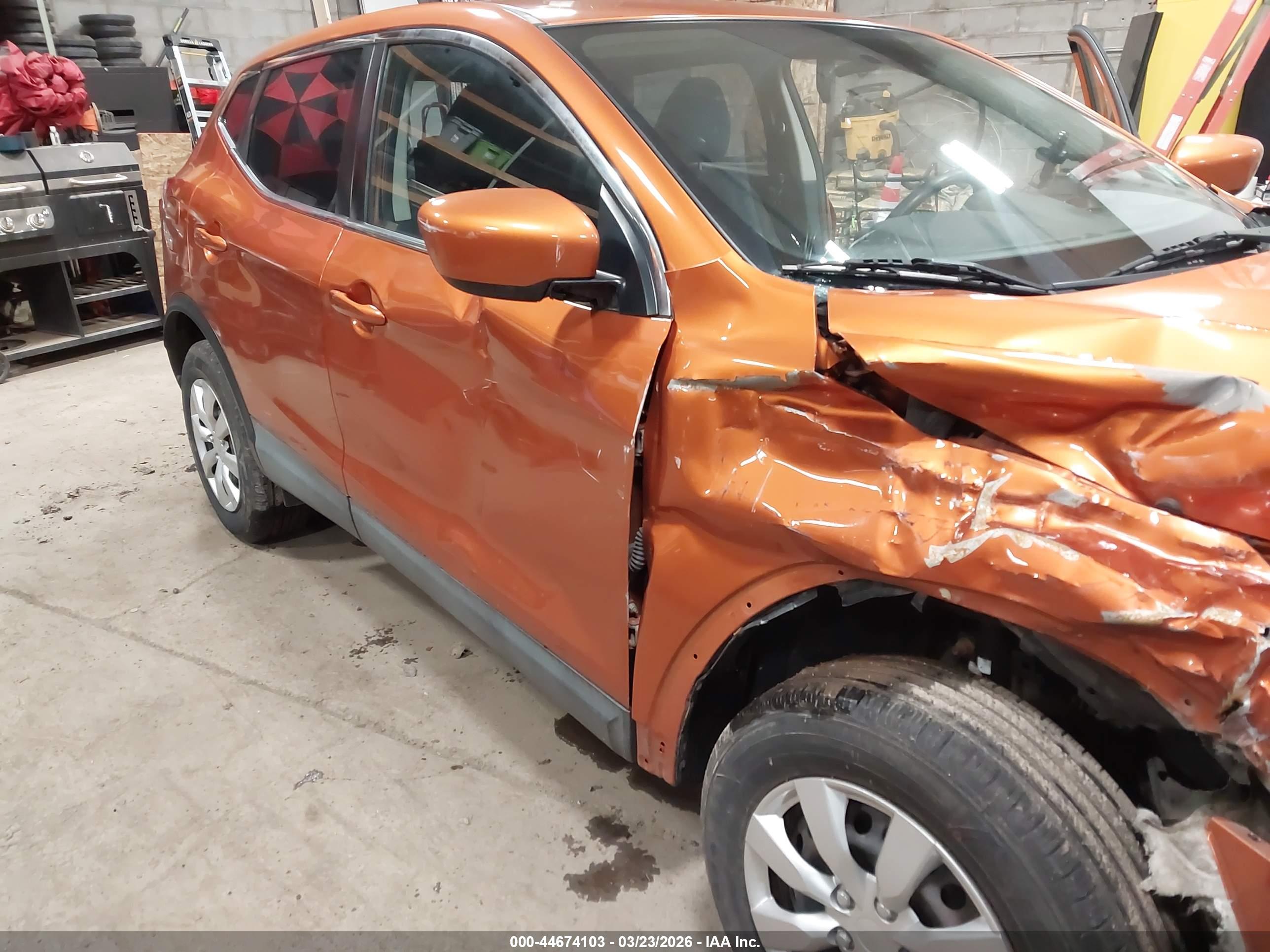 NISSAN ROGUE image 6
