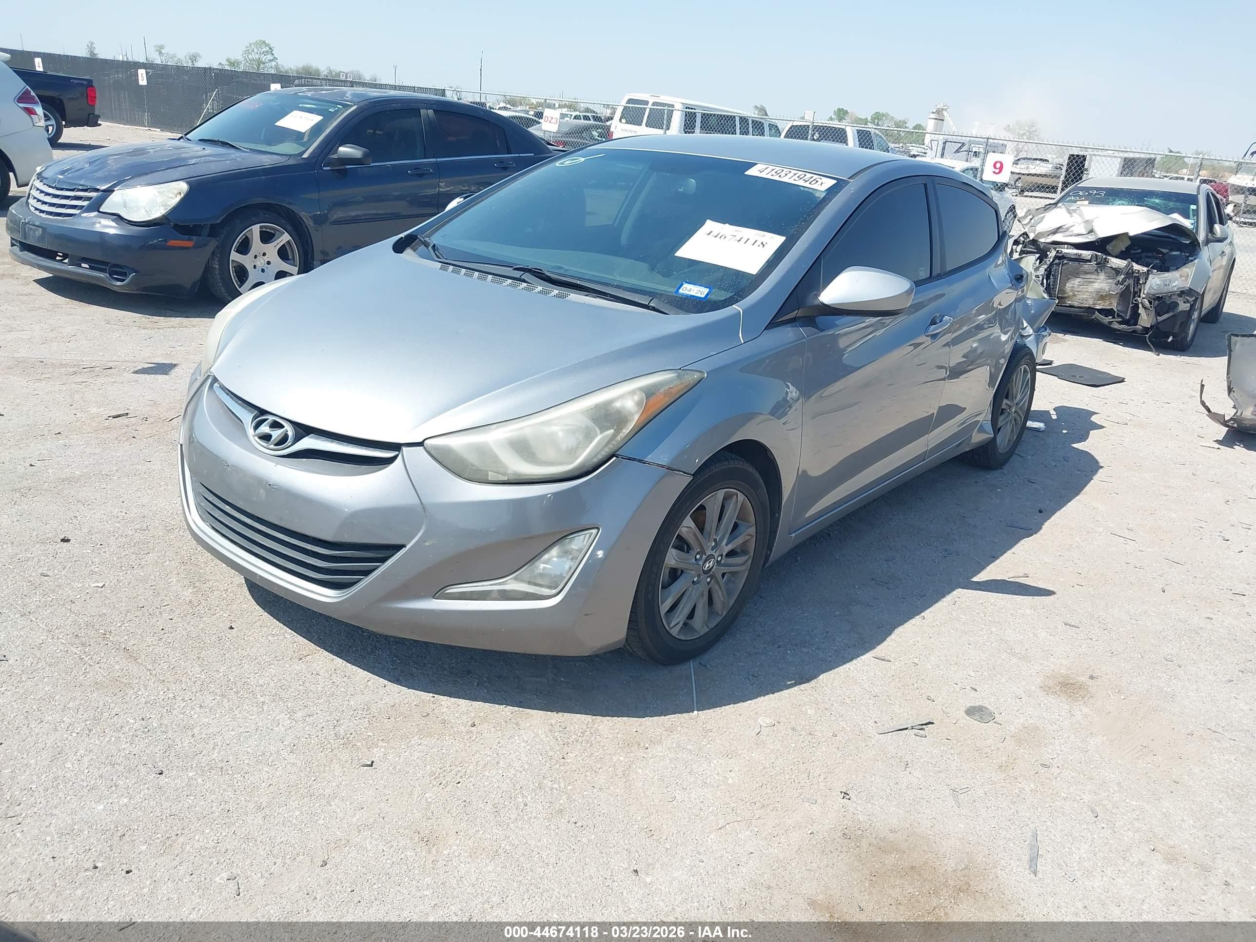 HYUNDAI ELANTRA image 2