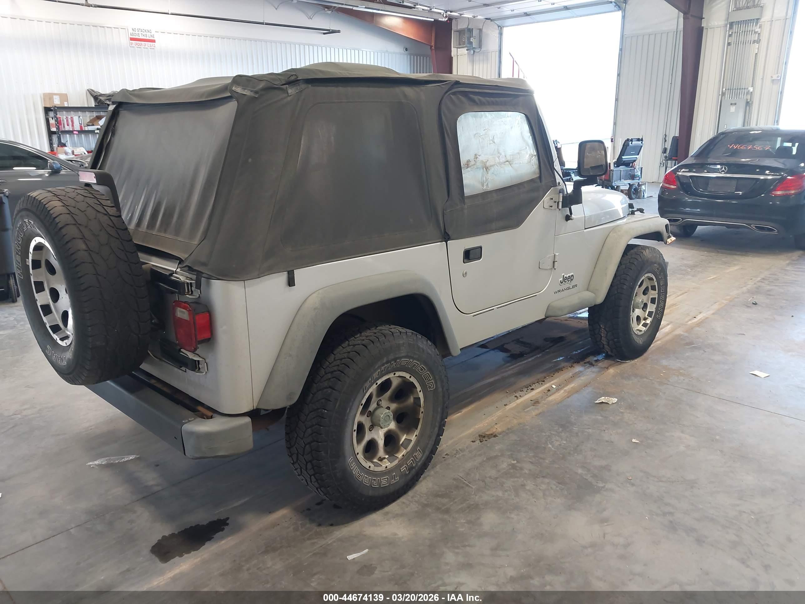 JEEP WRANGLER image 4