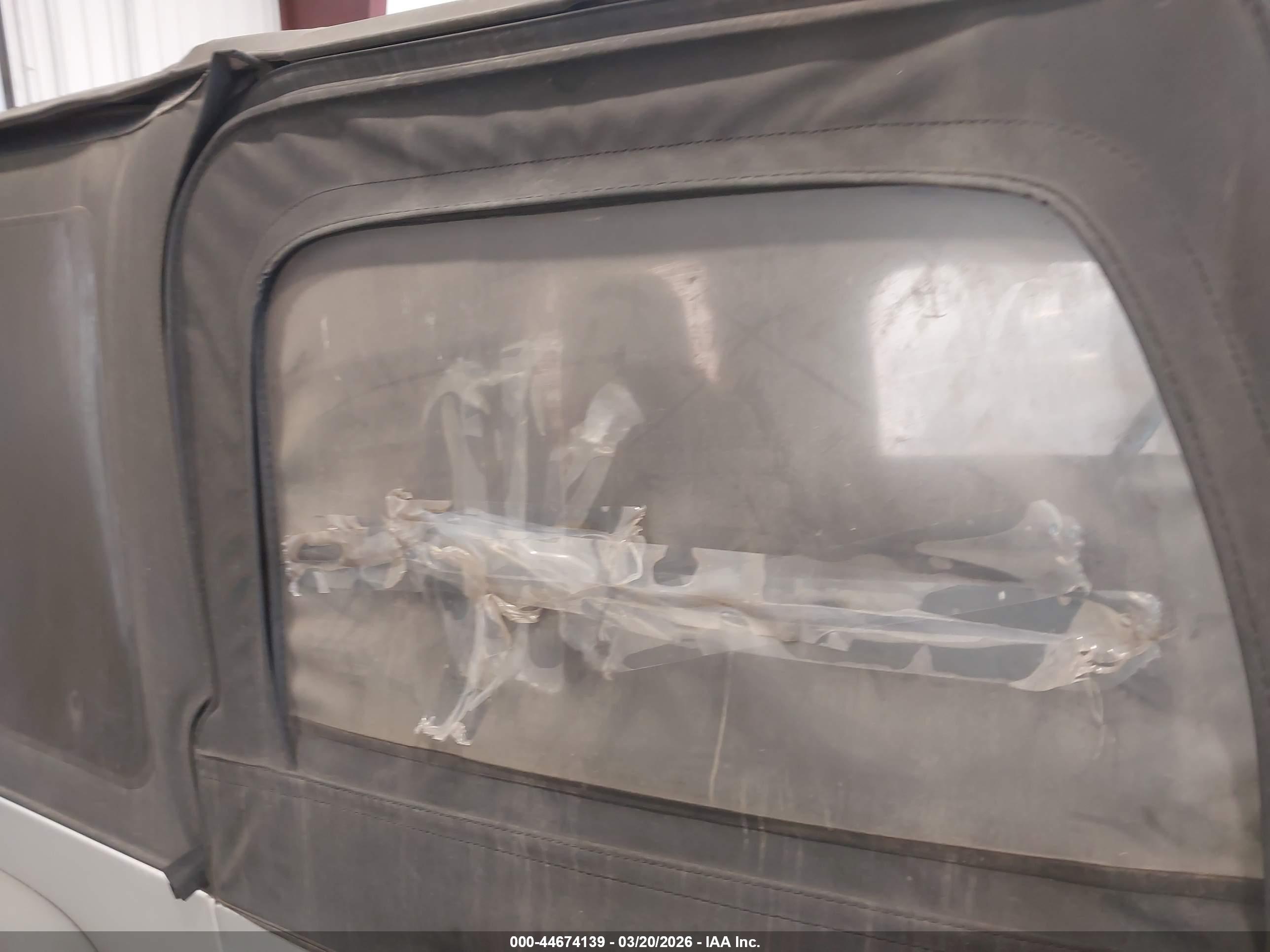 JEEP WRANGLER image 6