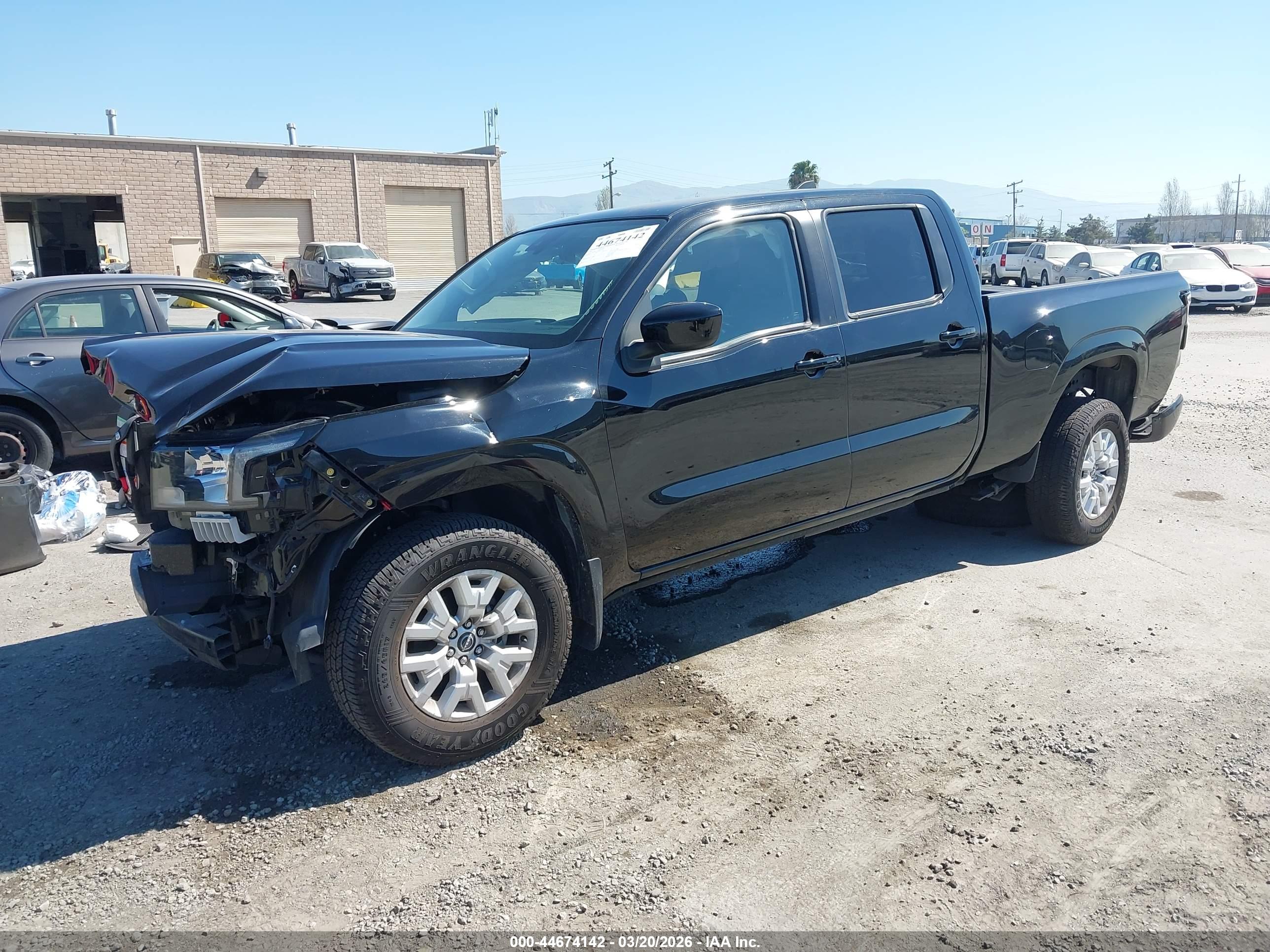 NISSAN FRONTIER image 2