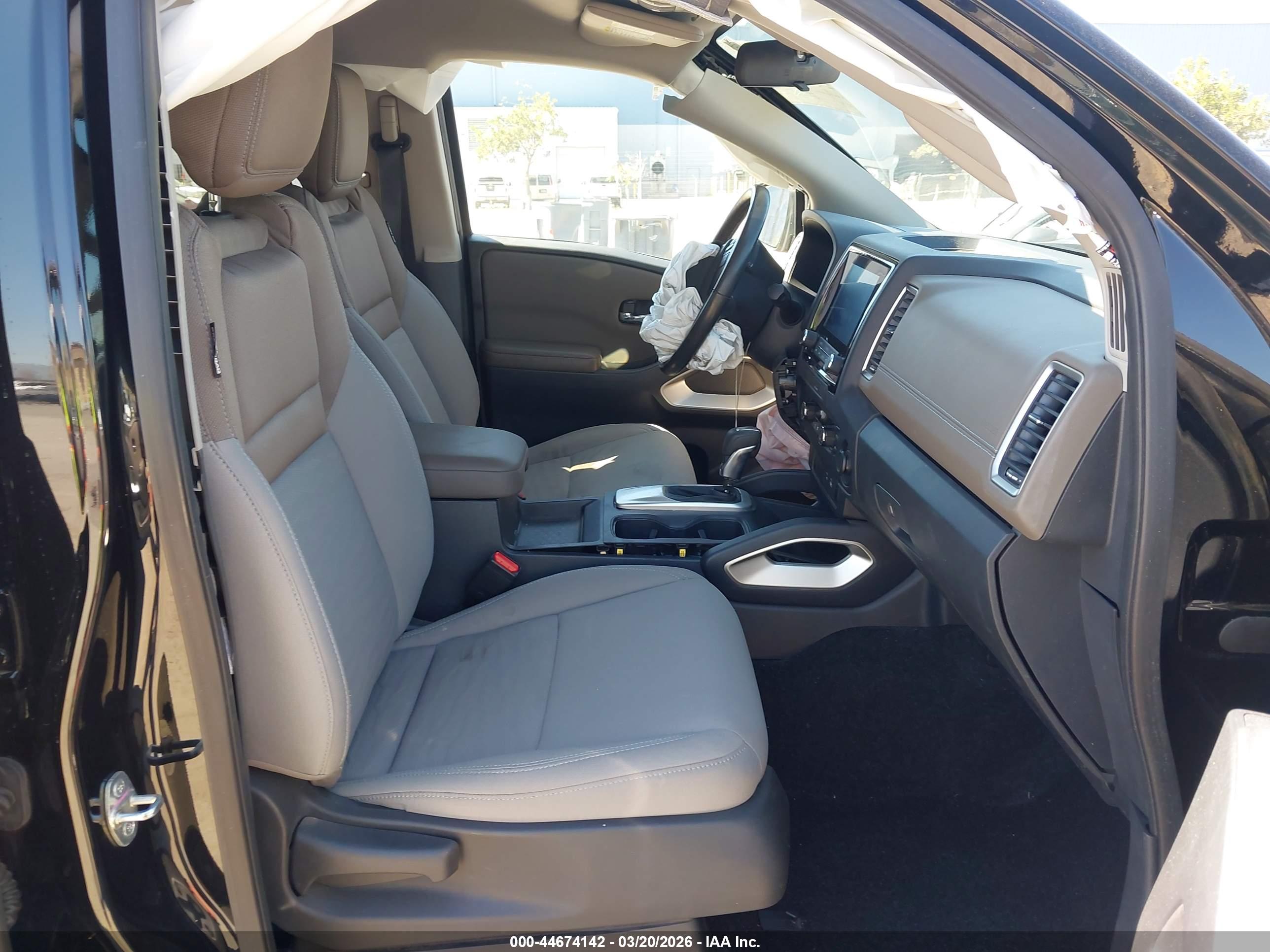 NISSAN FRONTIER image 5