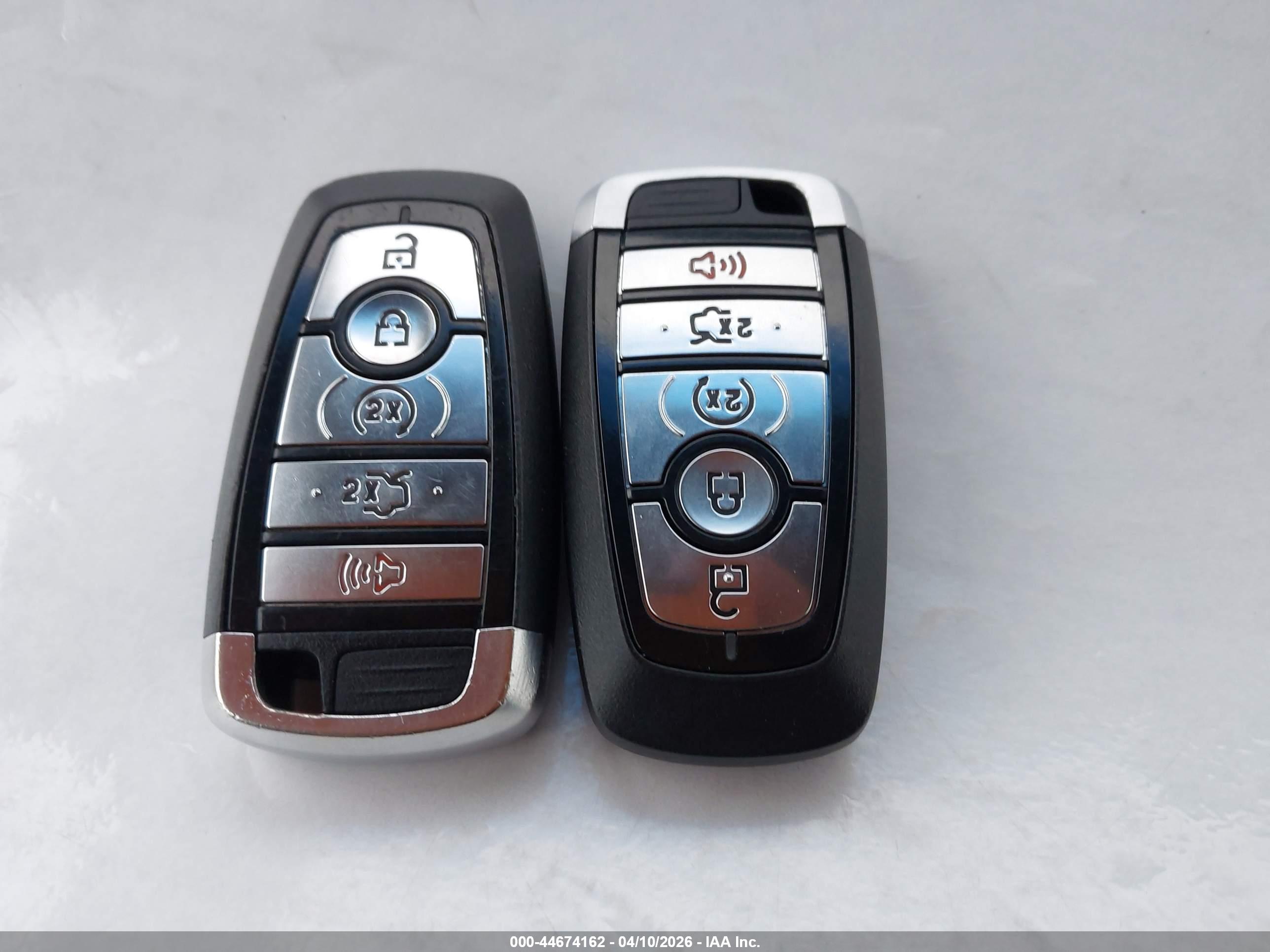 FORD FUSION image 11