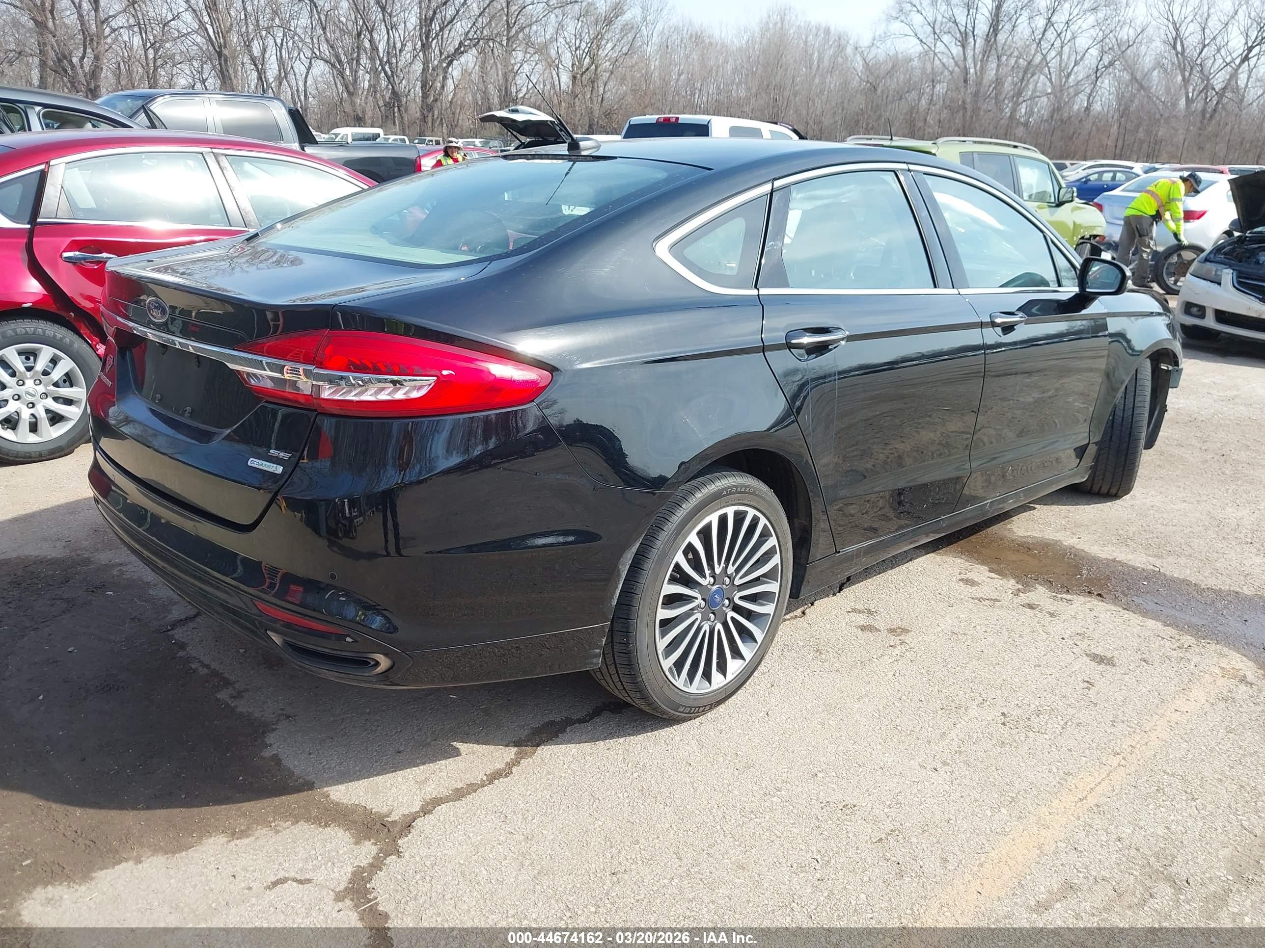 FORD FUSION image 4