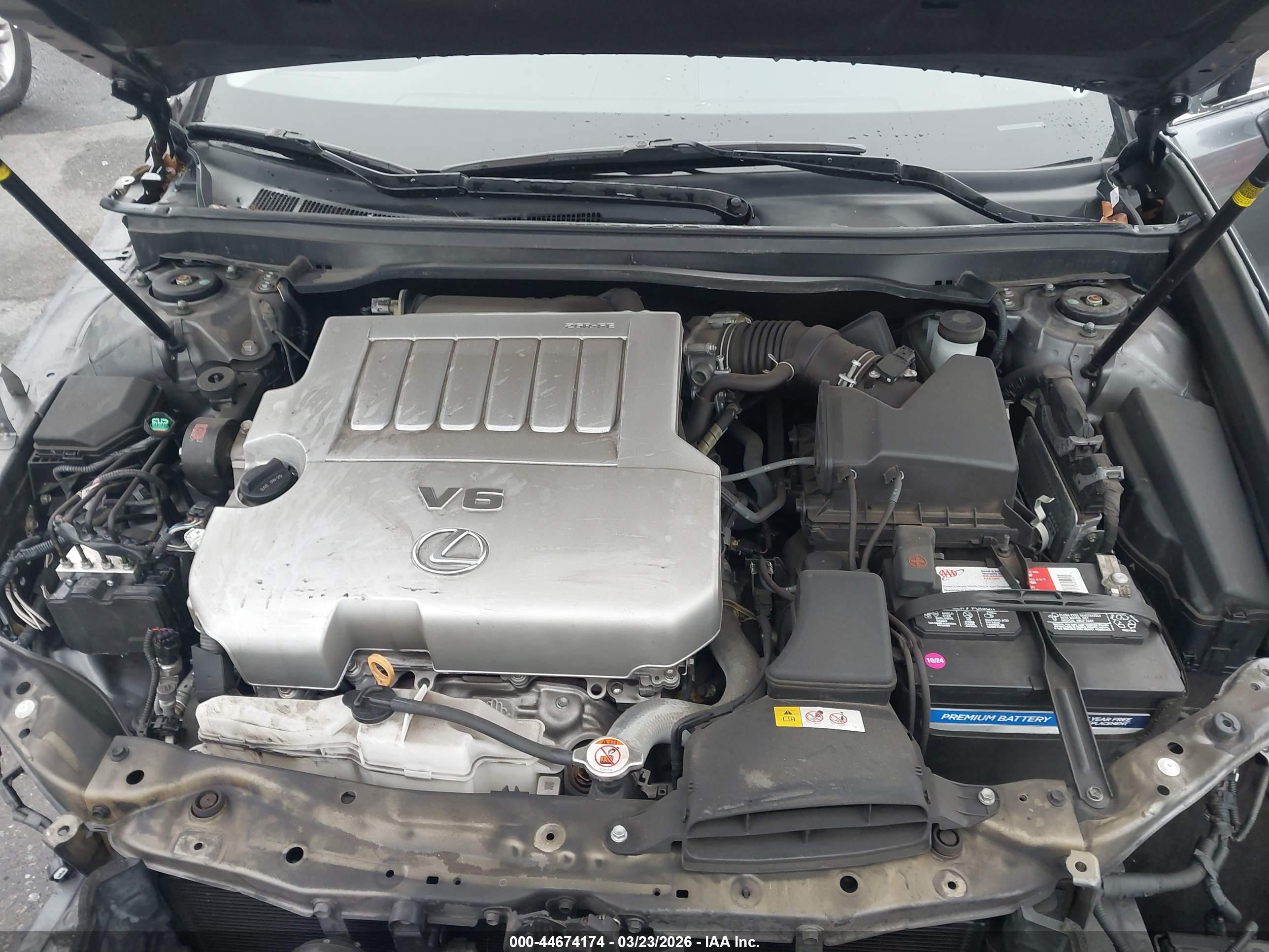 LEXUS ES image 10