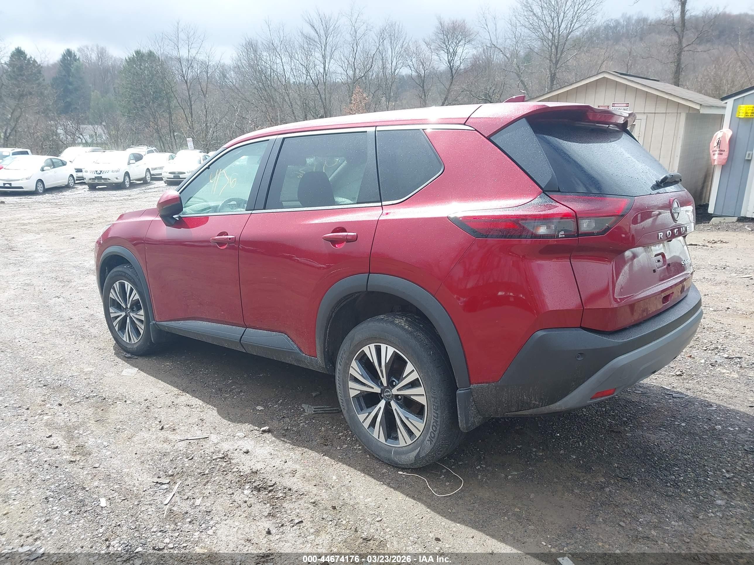 NISSAN ROGUE image 3
