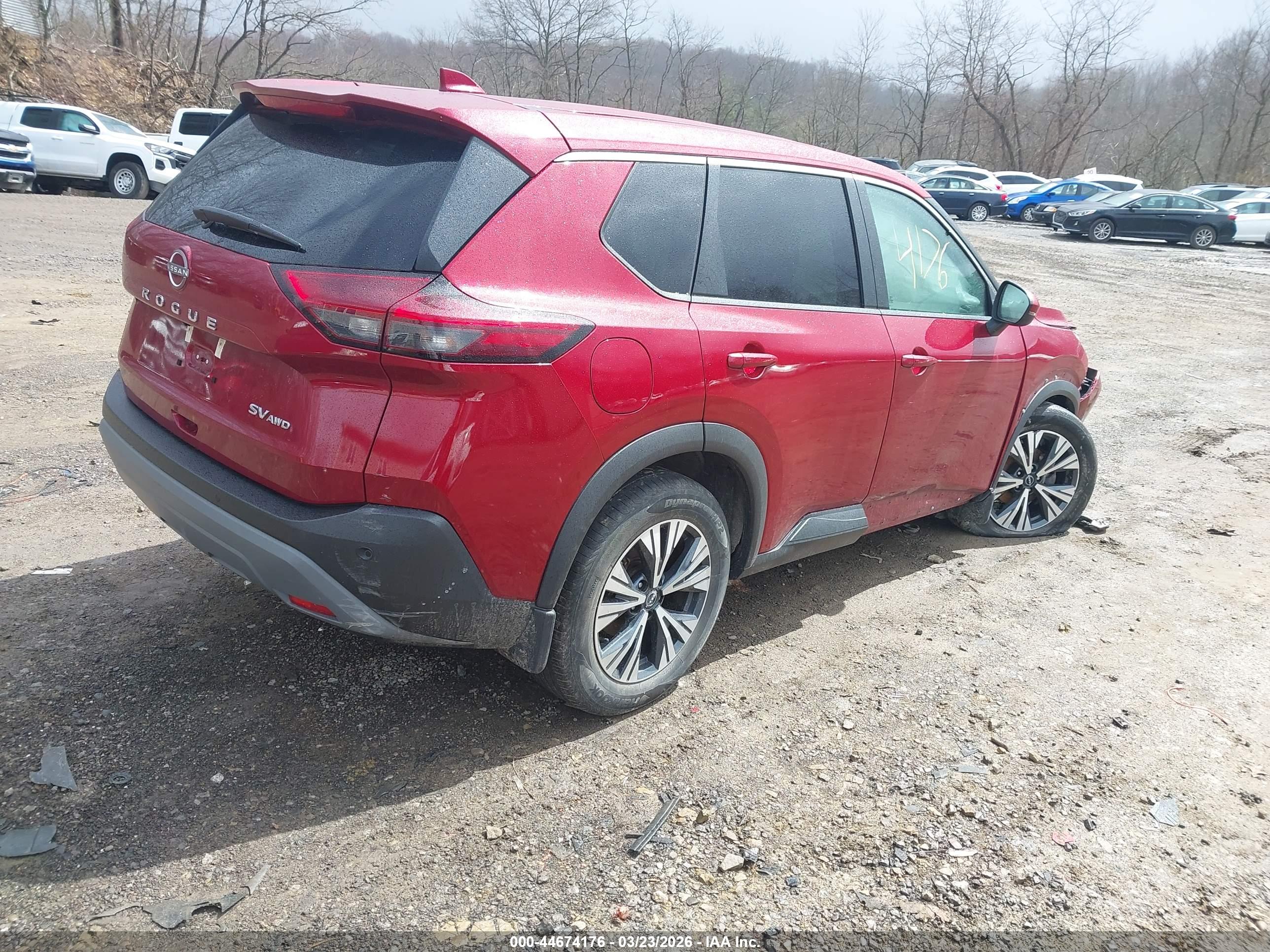 NISSAN ROGUE image 4
