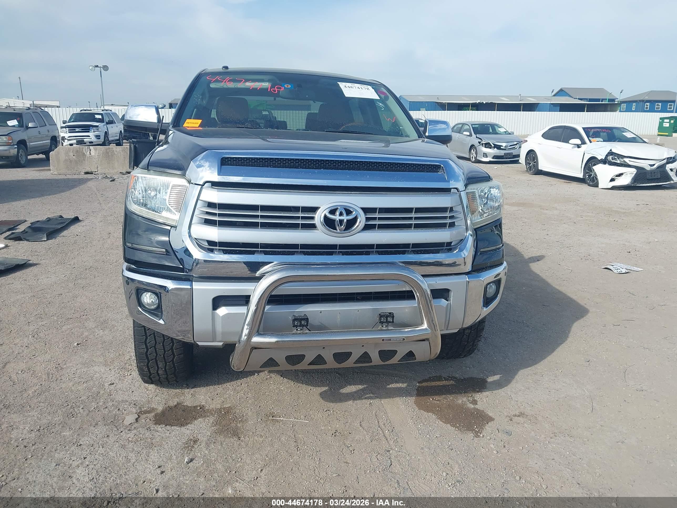 TOYOTA TUNDRA image 6