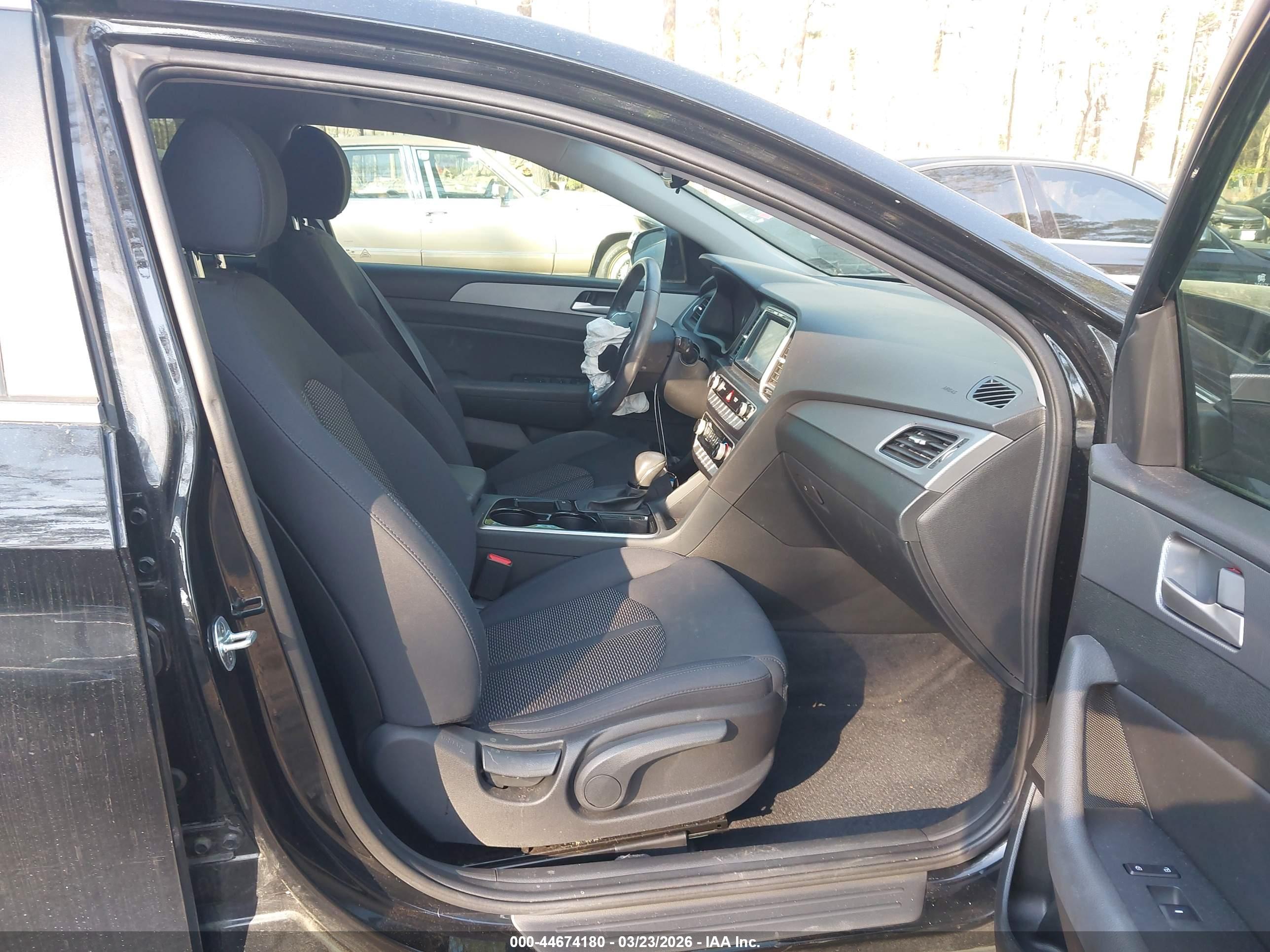 HYUNDAI SONATA image 5
