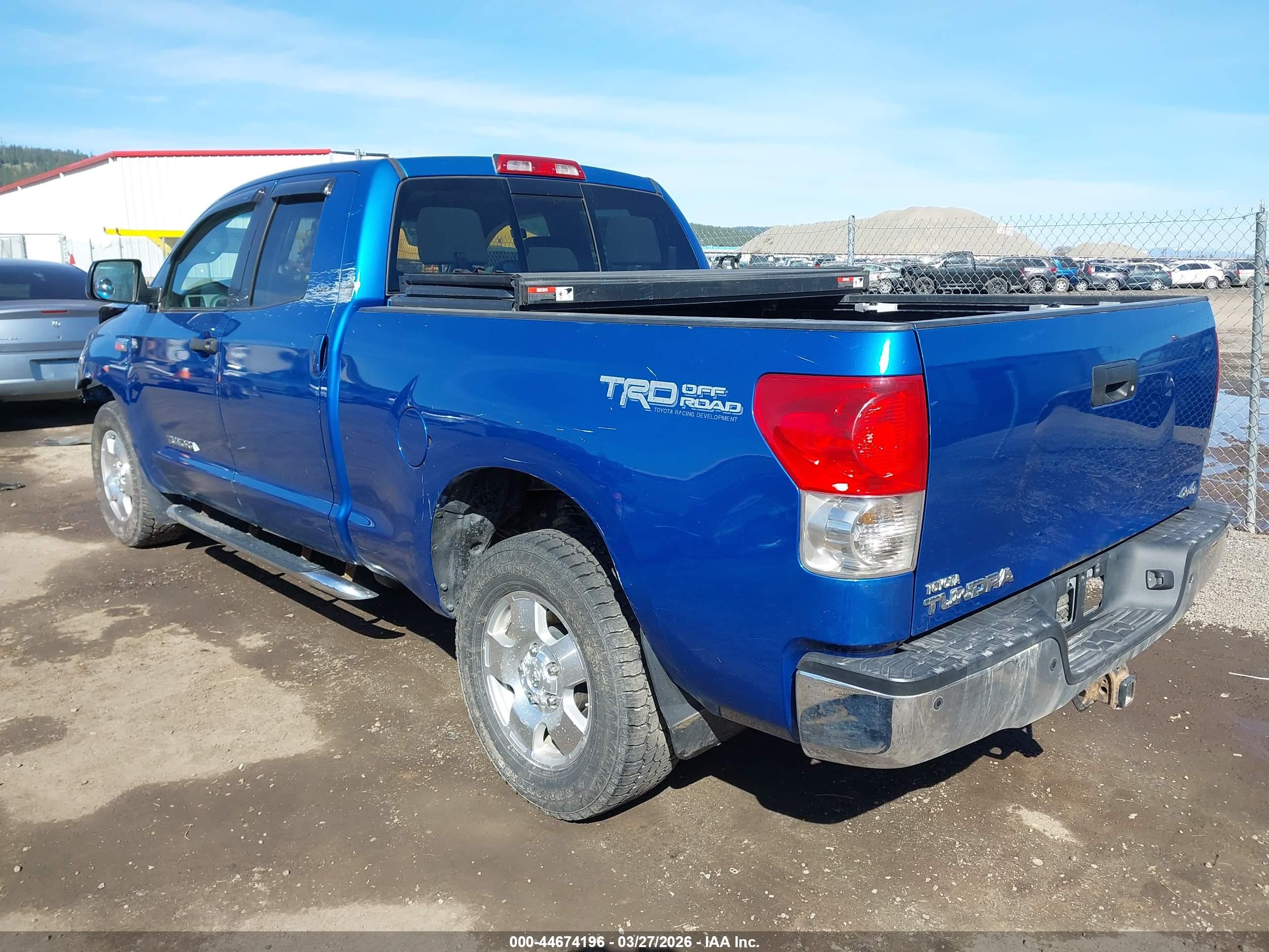TOYOTA TUNDRA image 3