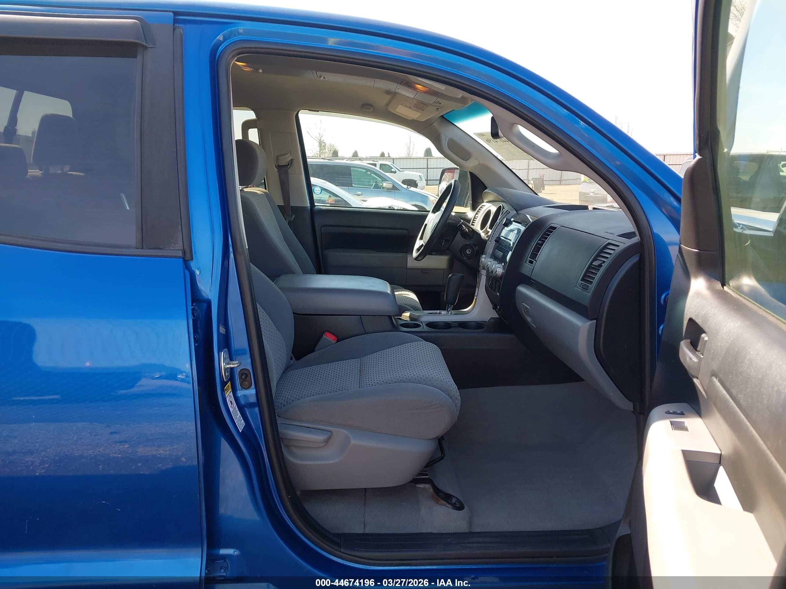 TOYOTA TUNDRA image 5