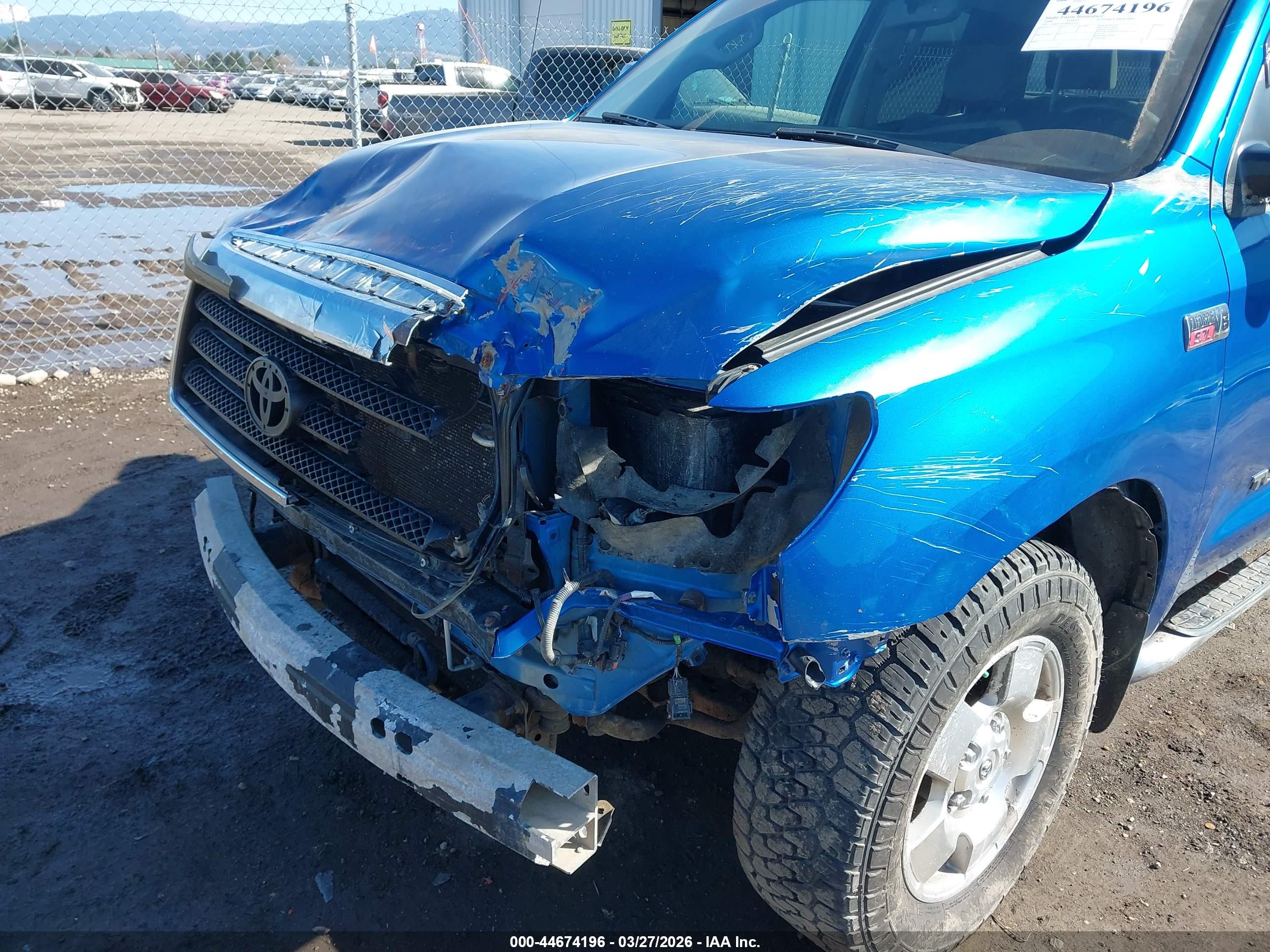 TOYOTA TUNDRA image 6