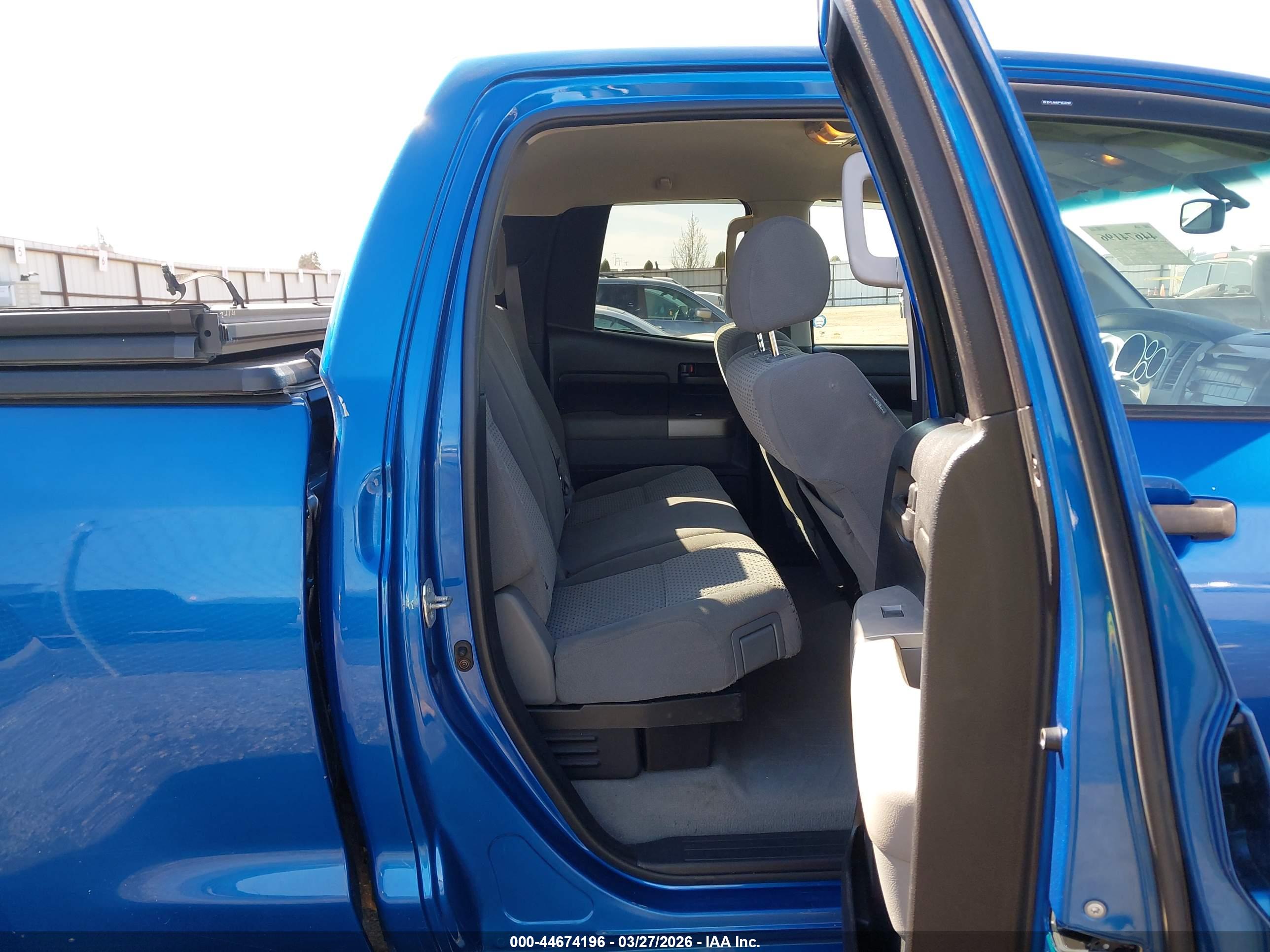 TOYOTA TUNDRA image 8