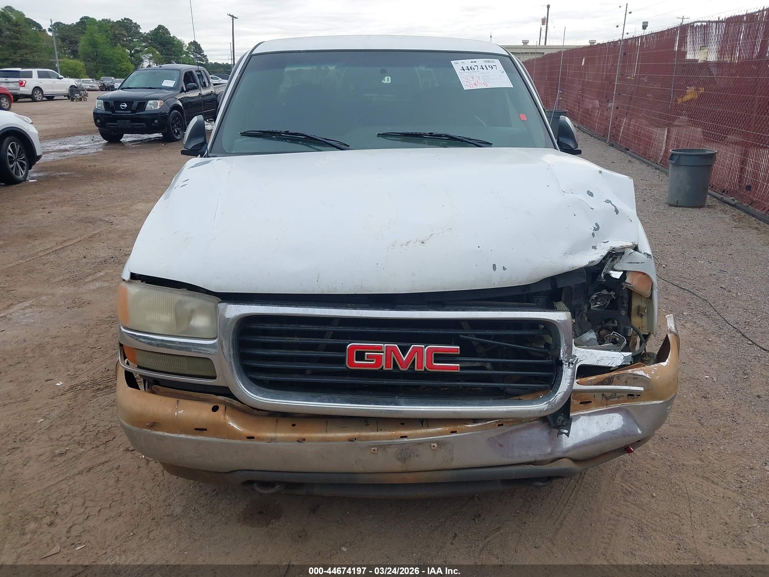 GMC SIERRA image 6