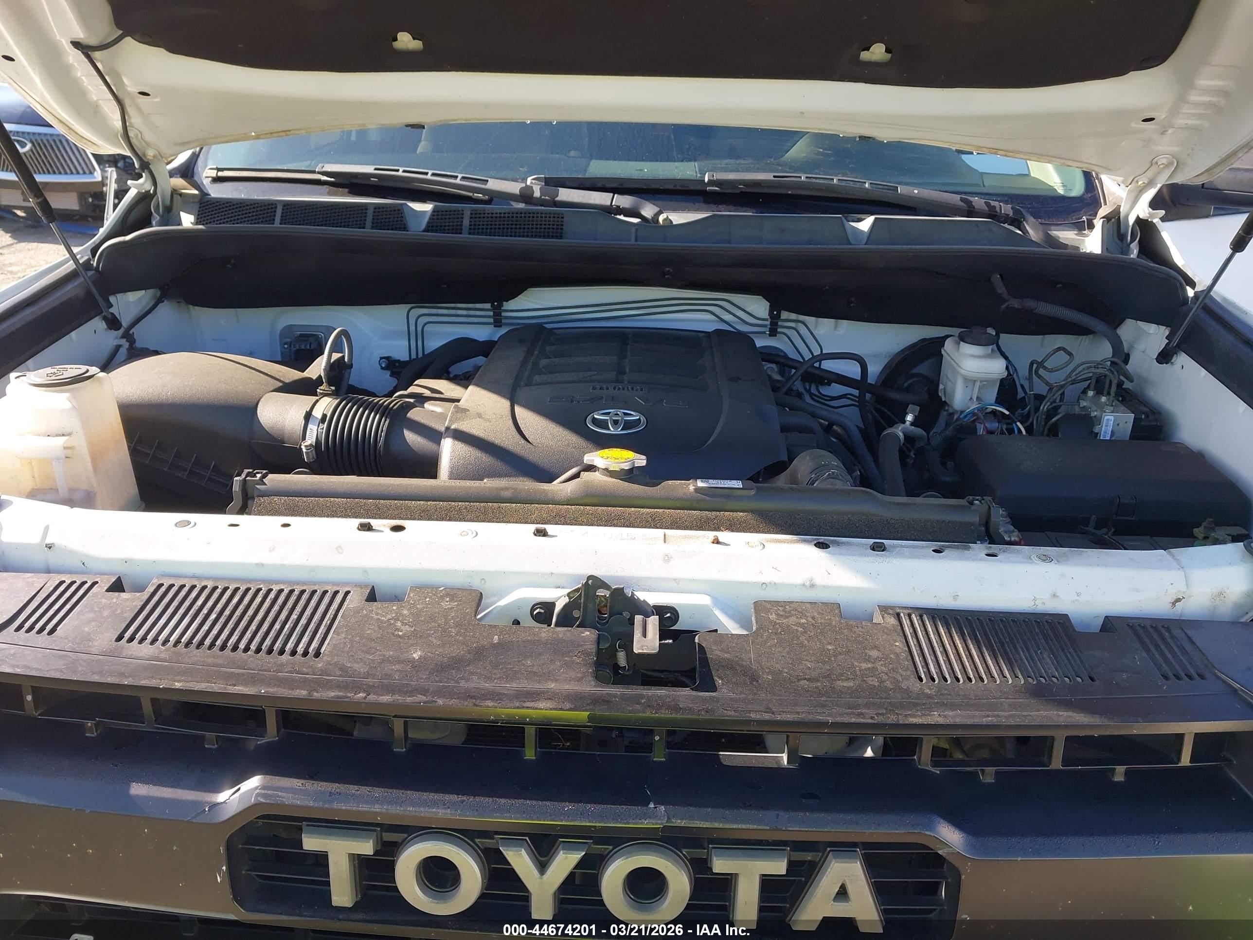 TOYOTA TUNDRA image 10