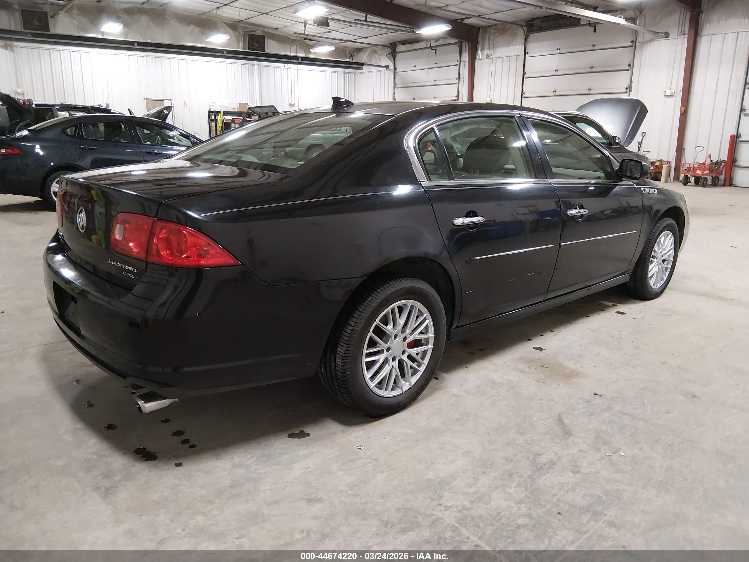 BUICK LUCERNE image 4