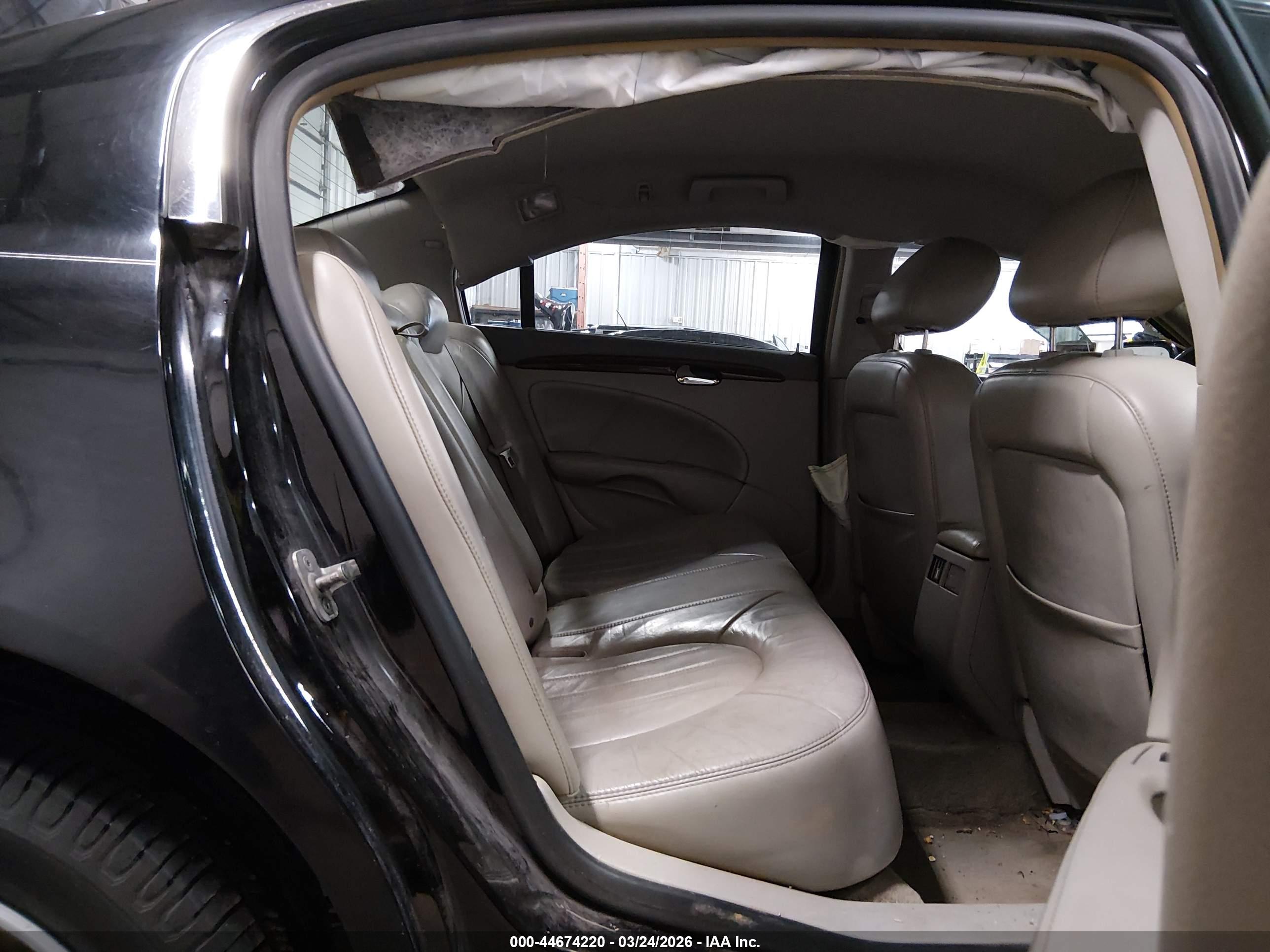 BUICK LUCERNE image 8