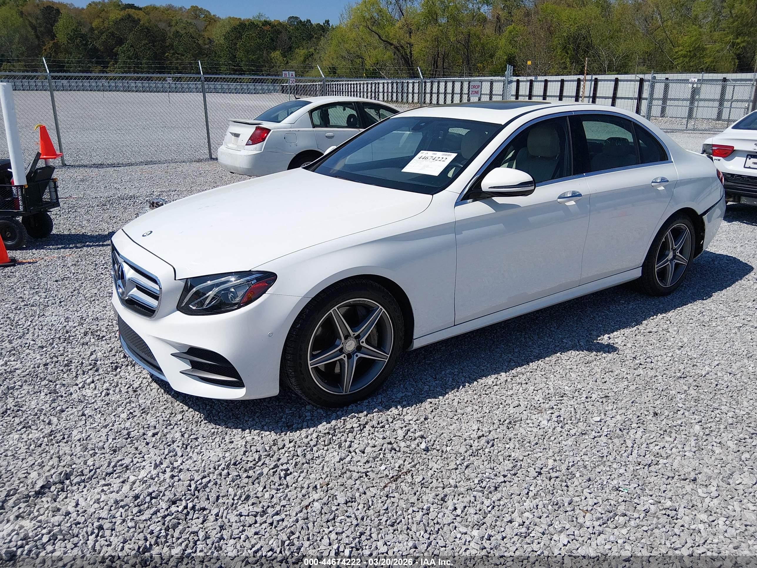 MERCEDES-BENZ E image 2