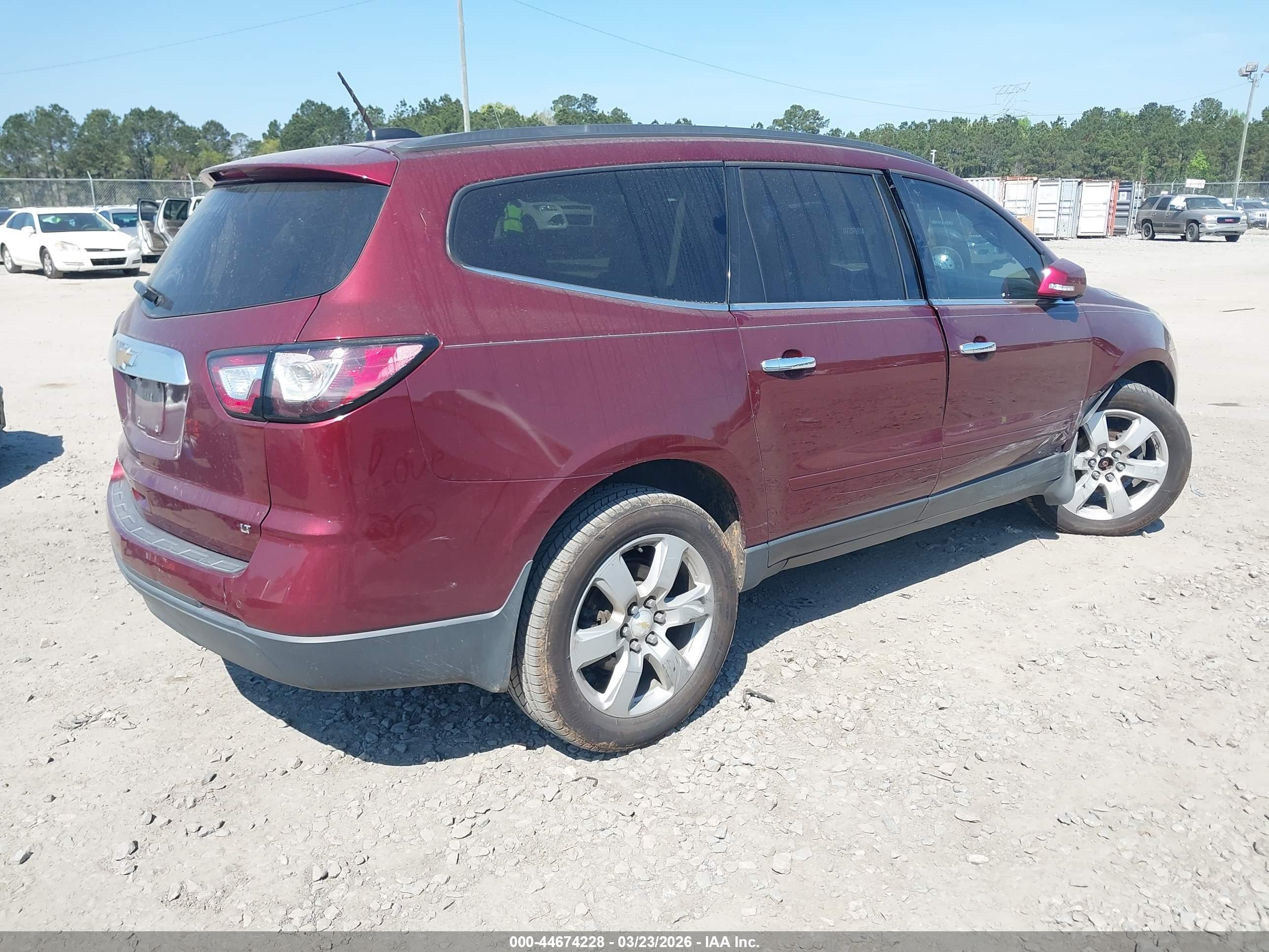 CHEVROLET TRAVERSE image 4