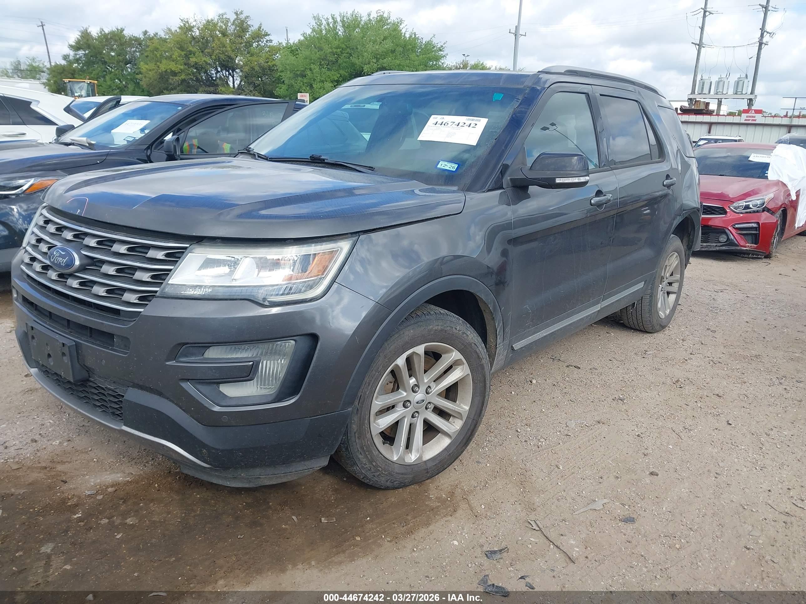 FORD EXPLORER image 2