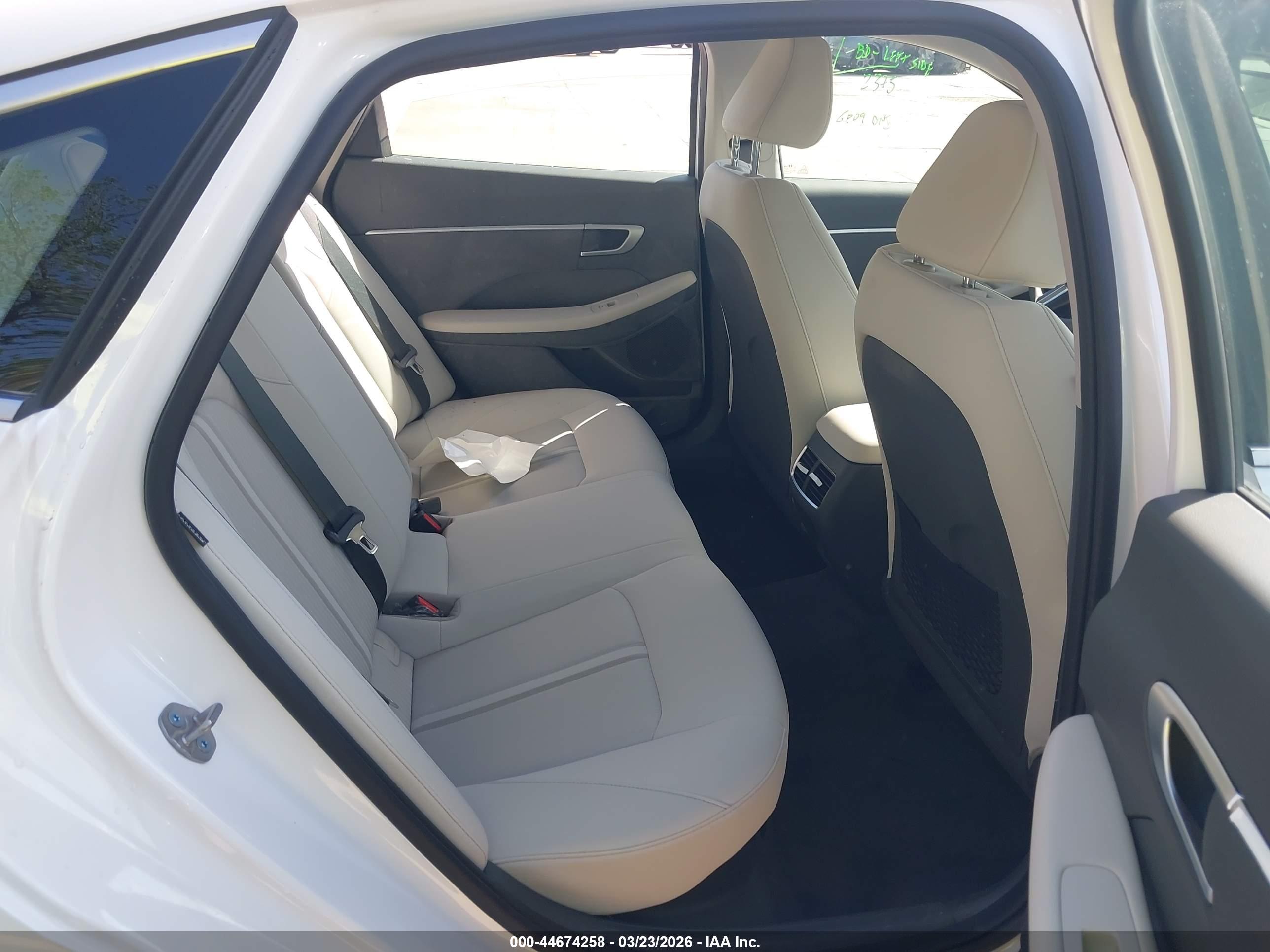 HYUNDAI SONATA image 8