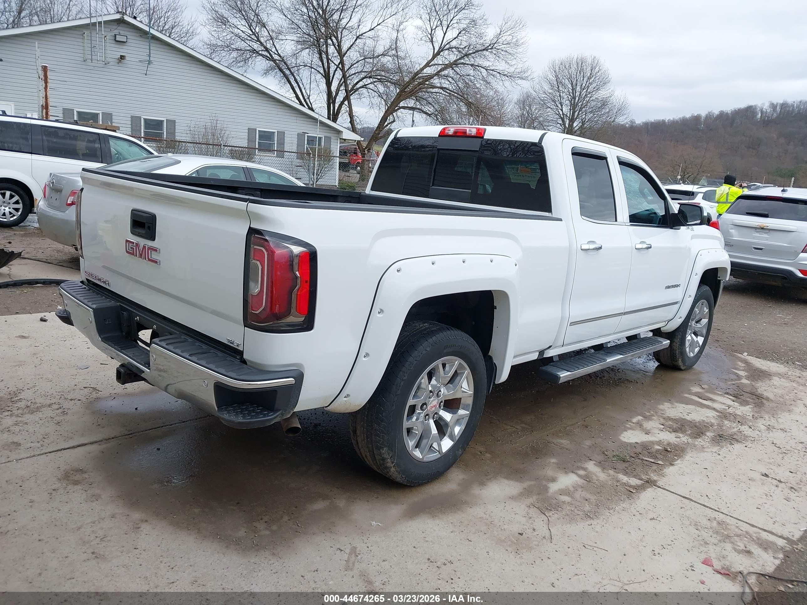 GMC SIERRA image 4