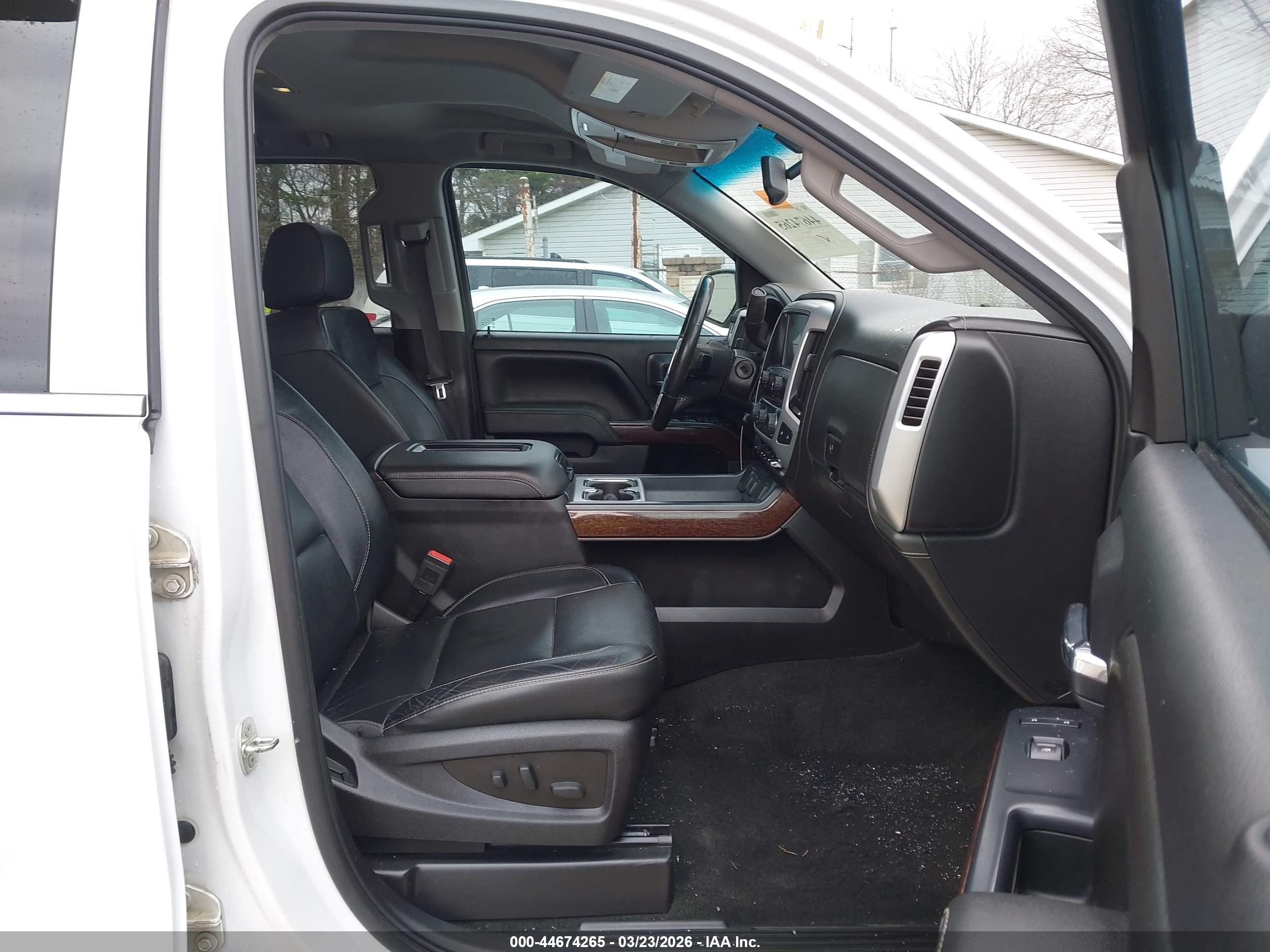 GMC SIERRA image 5